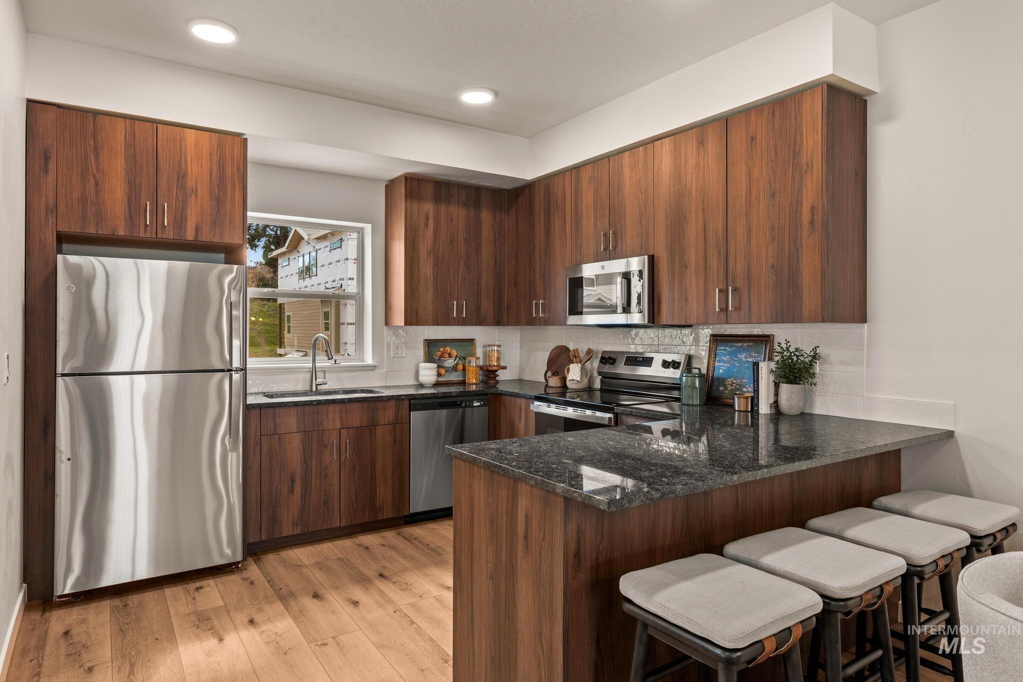 7469 W Swain Lane, Garden City, Idaho 73714, 3 Bedrooms, 3 Bathrooms, Residential For Sale, Price $439,000,MLS 98980735