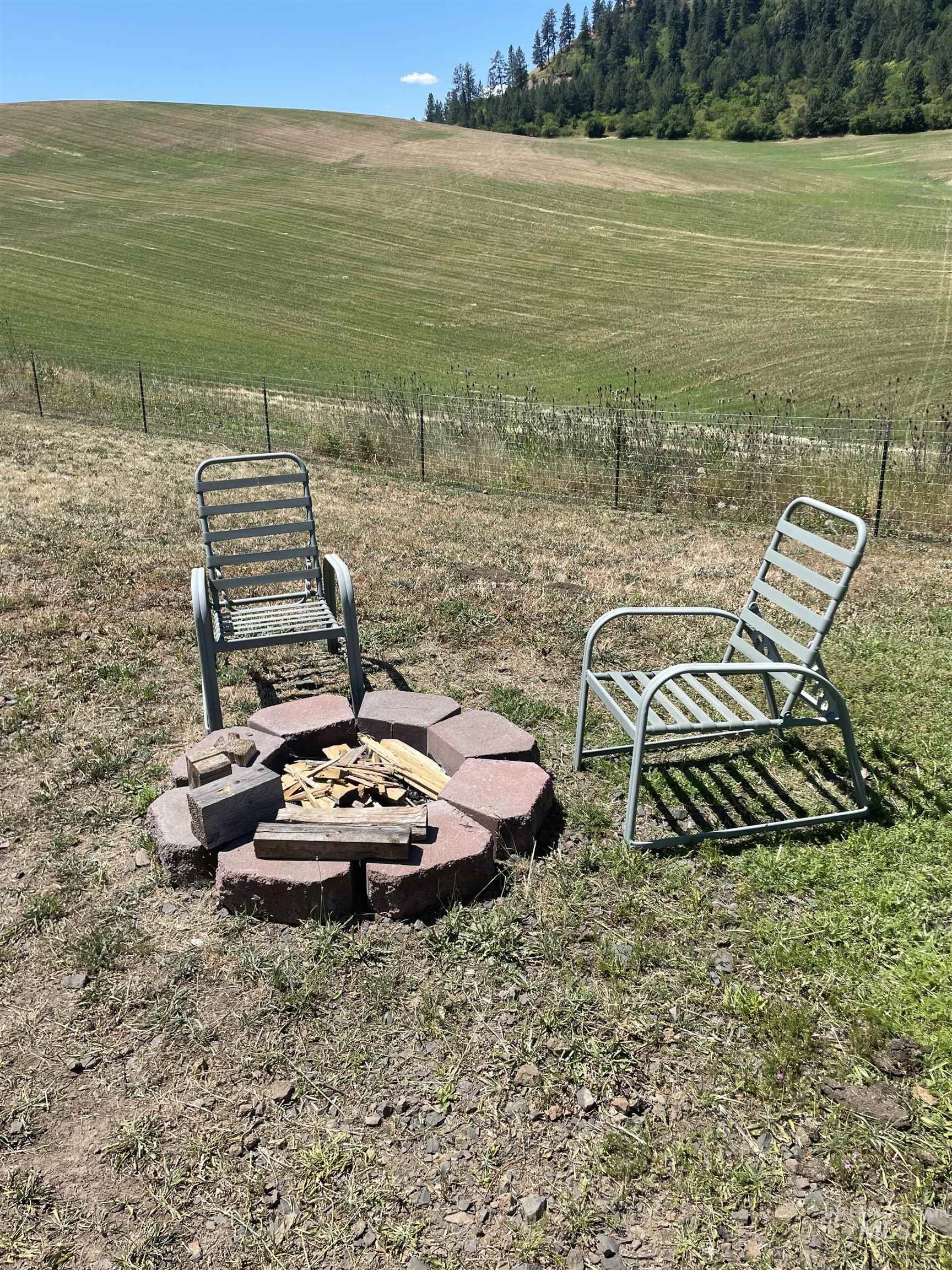 820 Crest Drive, Kamiah, Idaho 83536, 3 Bedrooms, 2 Bathrooms, Residential For Sale, Price $299,000,MLS 98980737