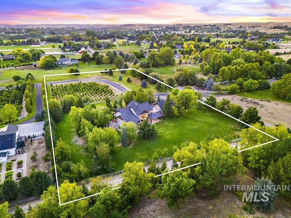 3598 N Timber Ridge Ln, Eagle, Idaho 83616, 4 Bedrooms, 5 Bathrooms, Residential For Sale, Price $2,299,000,MLS 98980739