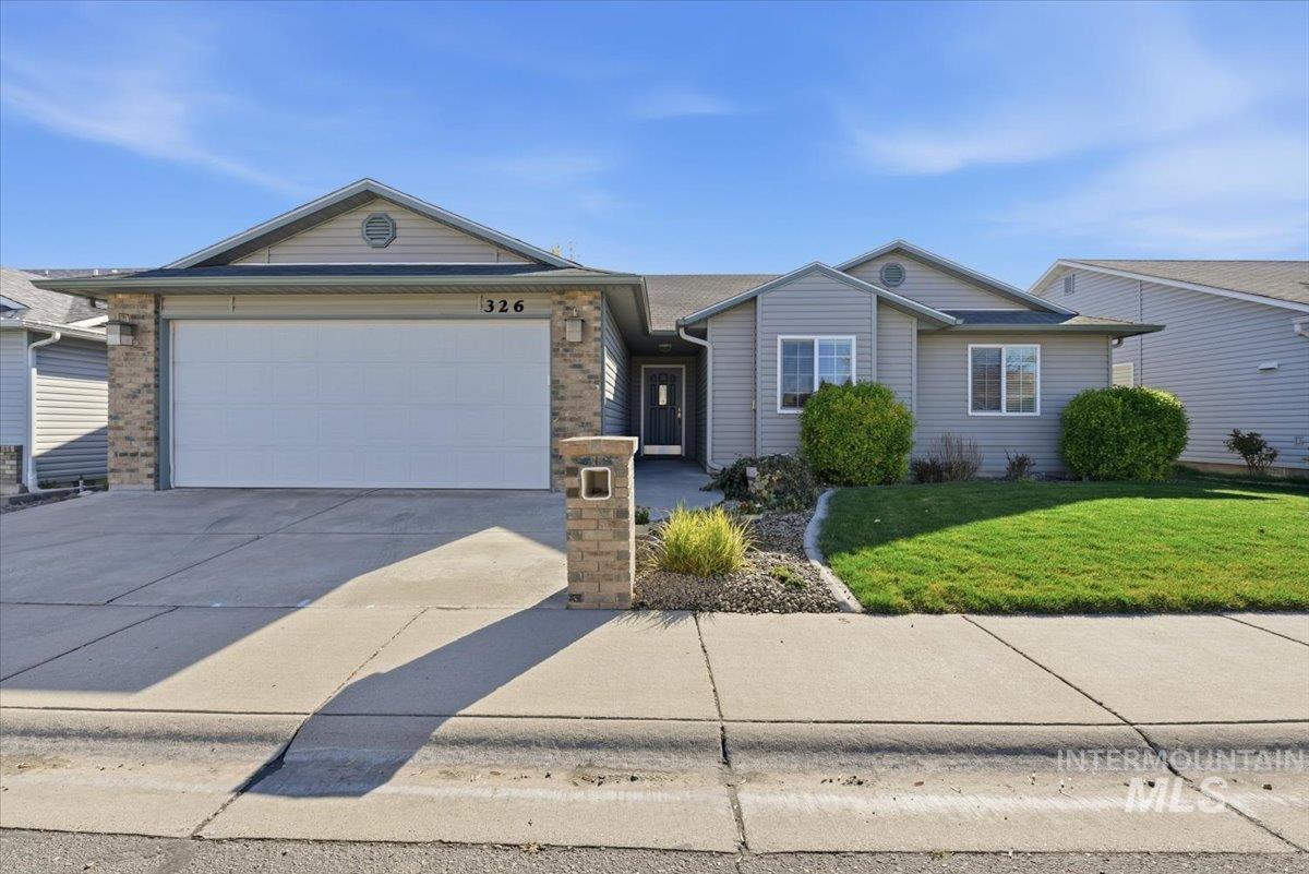 326 N Westminster St, Nampa, Idaho 83651, 2 Bedrooms, 2 Bathrooms, Residential For Sale, Price $308,000,MLS 98980740