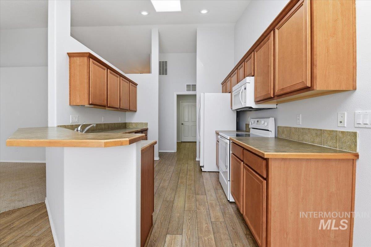 326 N Westminster St, Nampa, Idaho 83651, 2 Bedrooms, 2 Bathrooms, Residential For Sale, Price $308,000,MLS 98980740