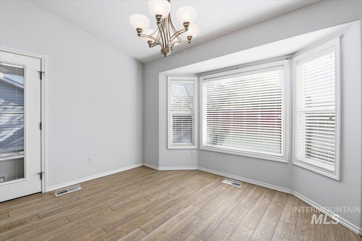 326 N Westminster St, Nampa, Idaho 83651, 2 Bedrooms, 2 Bathrooms, Residential For Sale, Price $308,000,MLS 98980740