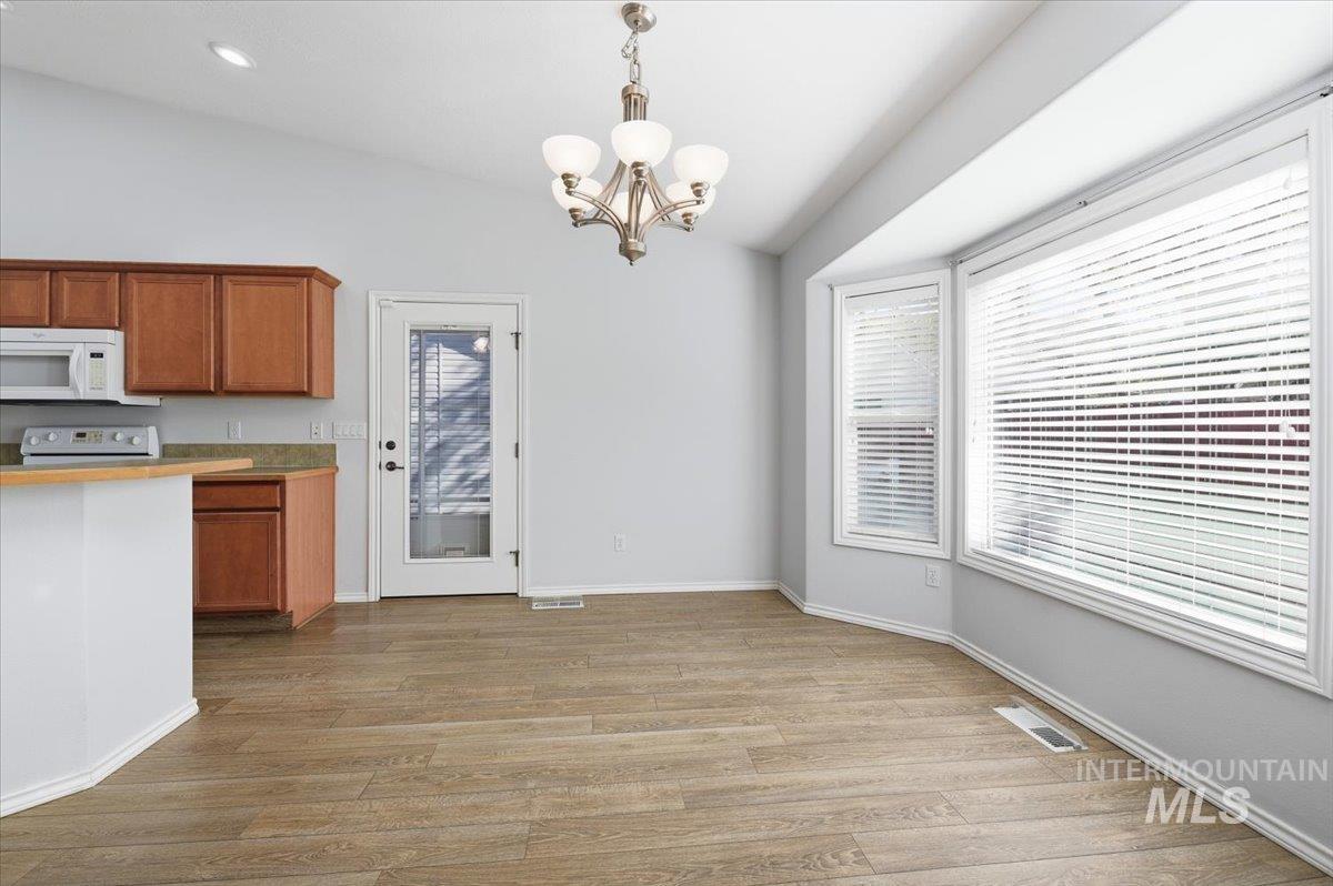 326 N Westminster St, Nampa, Idaho 83651, 2 Bedrooms, 2 Bathrooms, Residential For Sale, Price $308,000,MLS 98980740