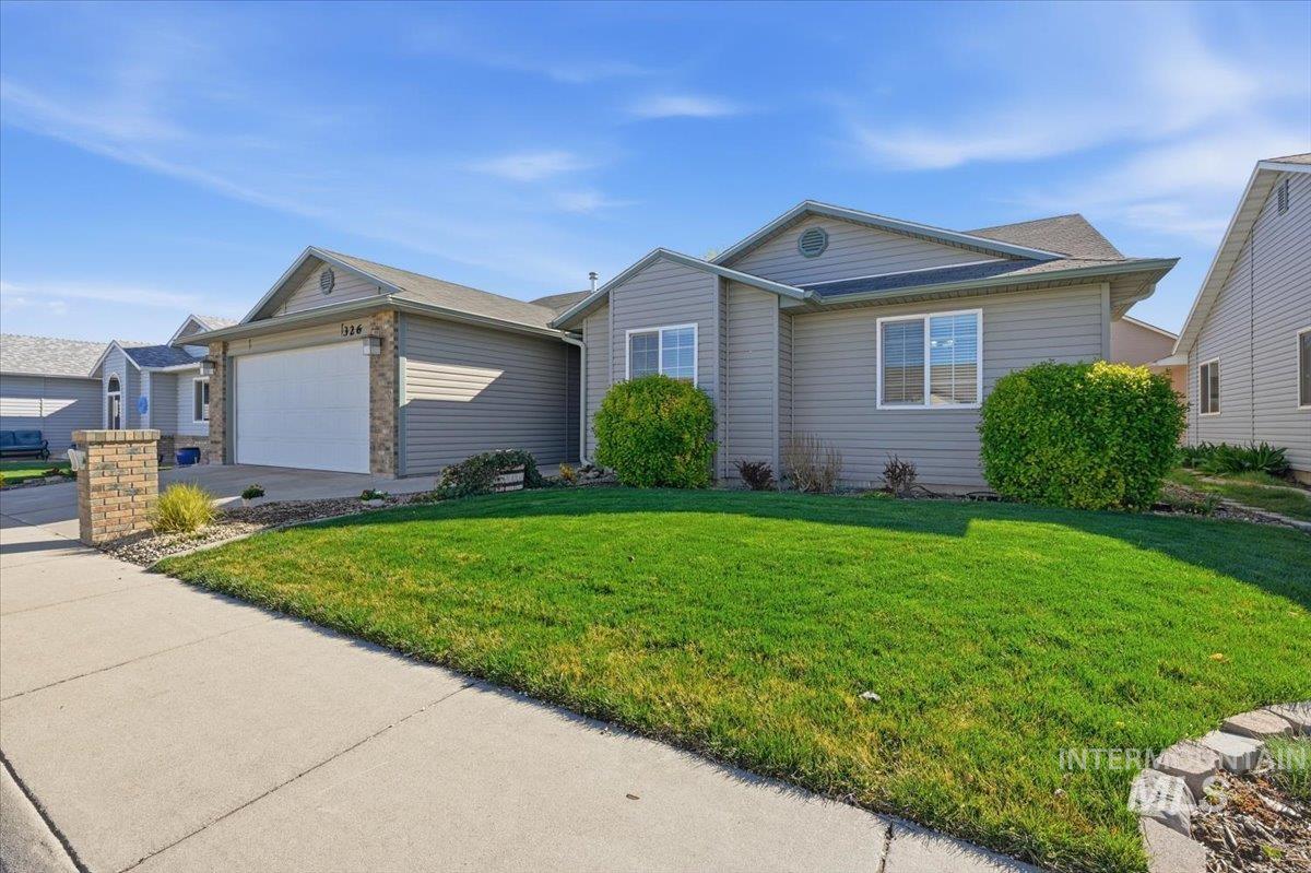 326 N Westminster St, Nampa, Idaho 83651, 2 Bedrooms, 2 Bathrooms, Residential For Sale, Price $308,000,MLS 98980740