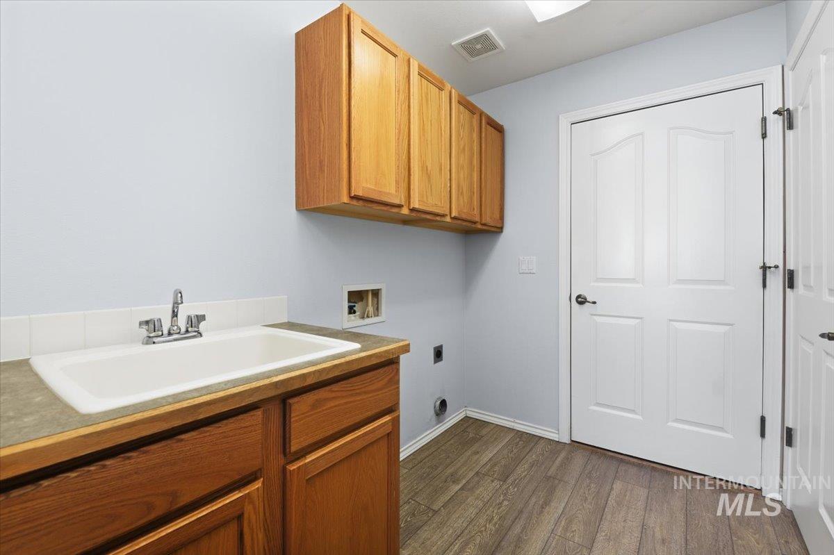 326 N Westminster St, Nampa, Idaho 83651, 2 Bedrooms, 2 Bathrooms, Residential For Sale, Price $308,000,MLS 98980740