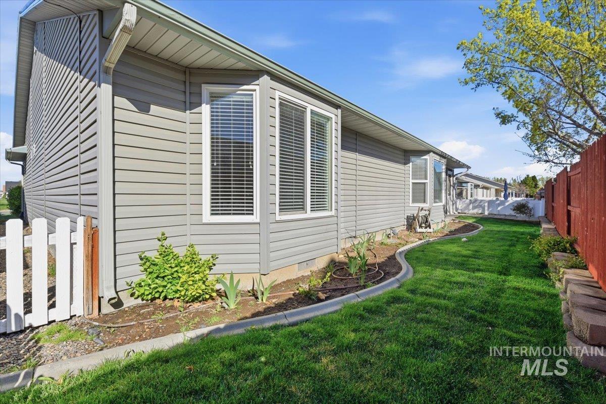 326 N Westminster St, Nampa, Idaho 83651, 2 Bedrooms, 2 Bathrooms, Residential For Sale, Price $308,000,MLS 98980740