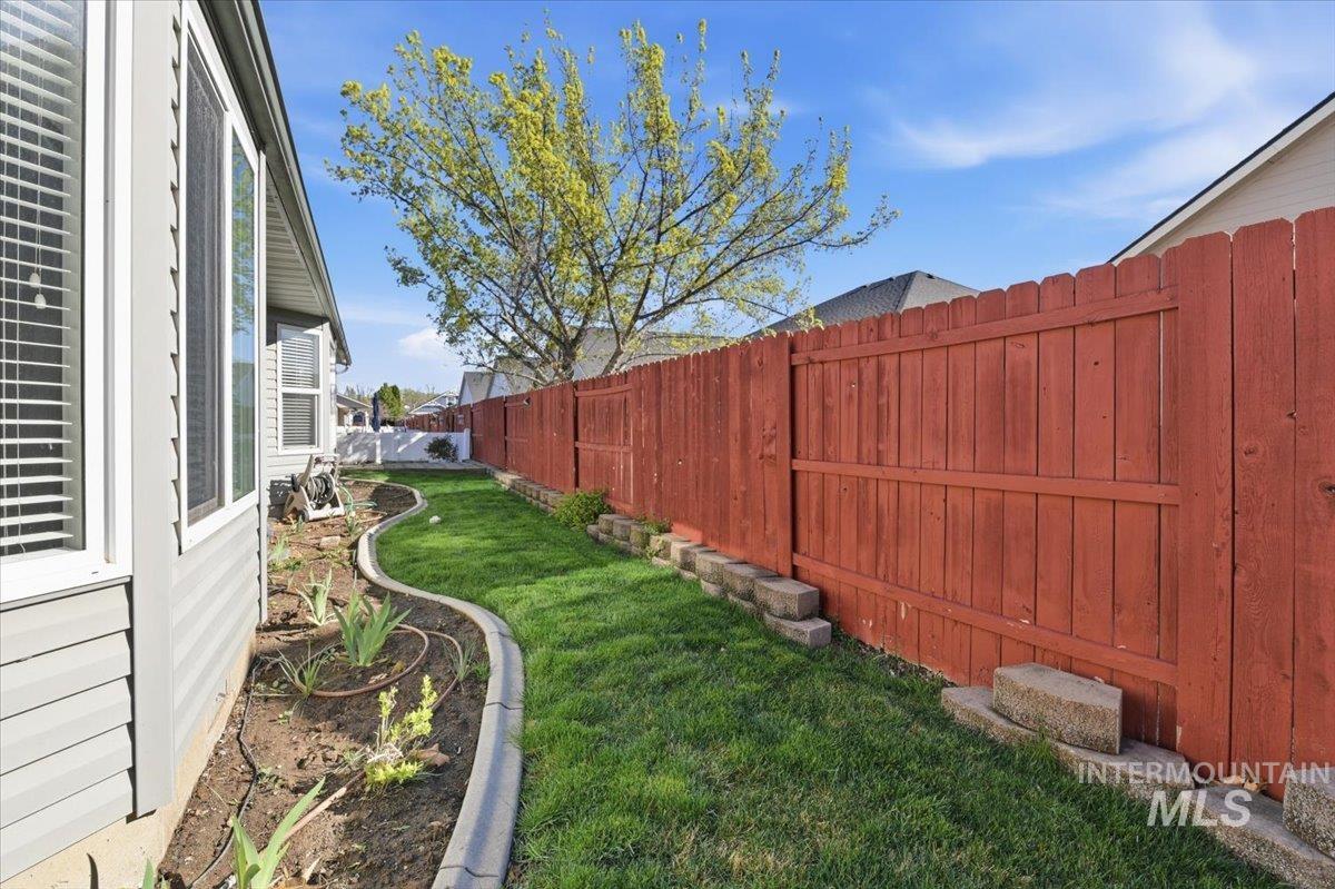 326 N Westminster St, Nampa, Idaho 83651, 2 Bedrooms, 2 Bathrooms, Residential For Sale, Price $308,000,MLS 98980740