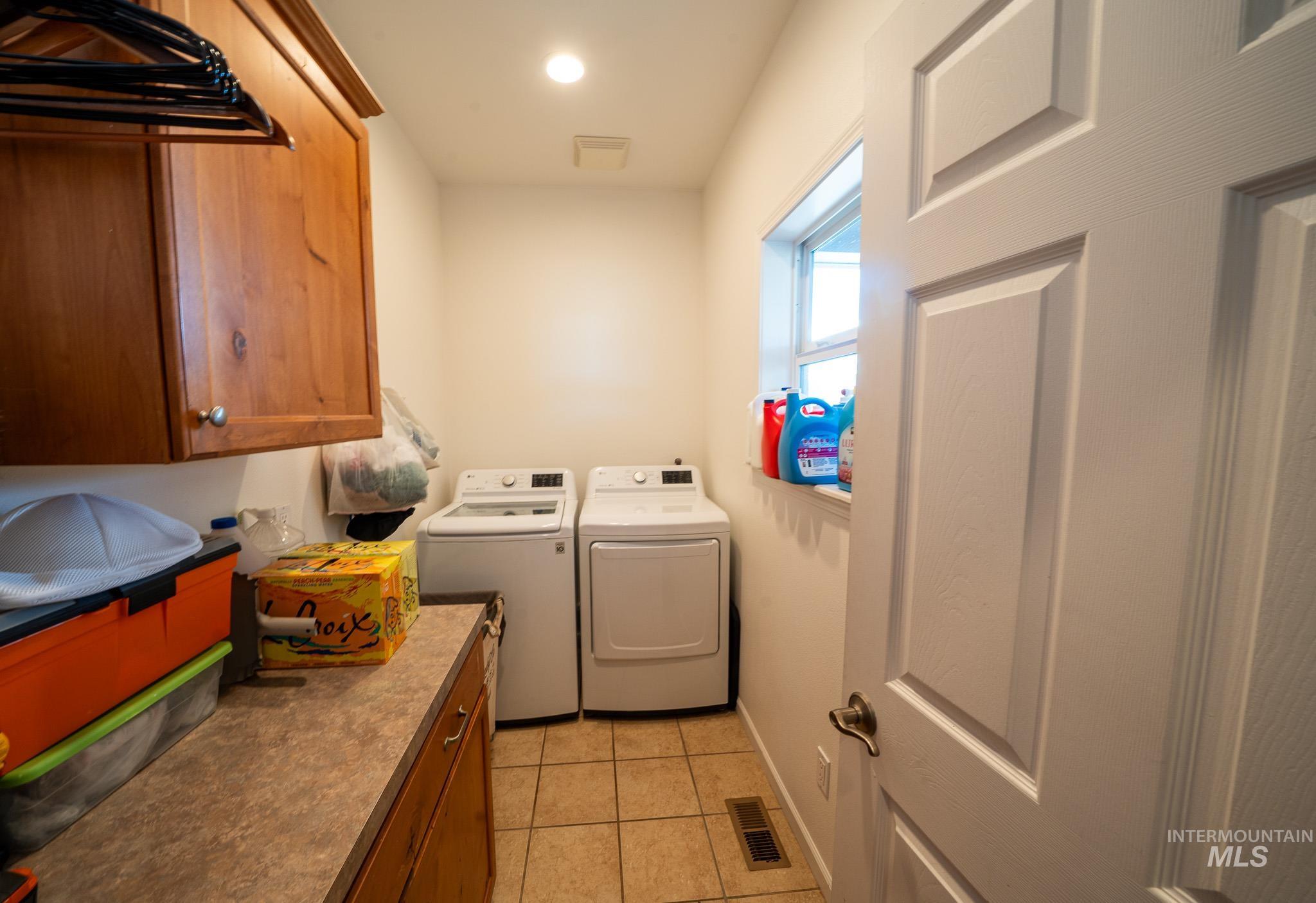 194 Golden Acres Drive, Grangeville, Idaho 83530, 2 Bedrooms, 1 Bathroom, Residential For Sale, Price $559,000,MLS 98980749