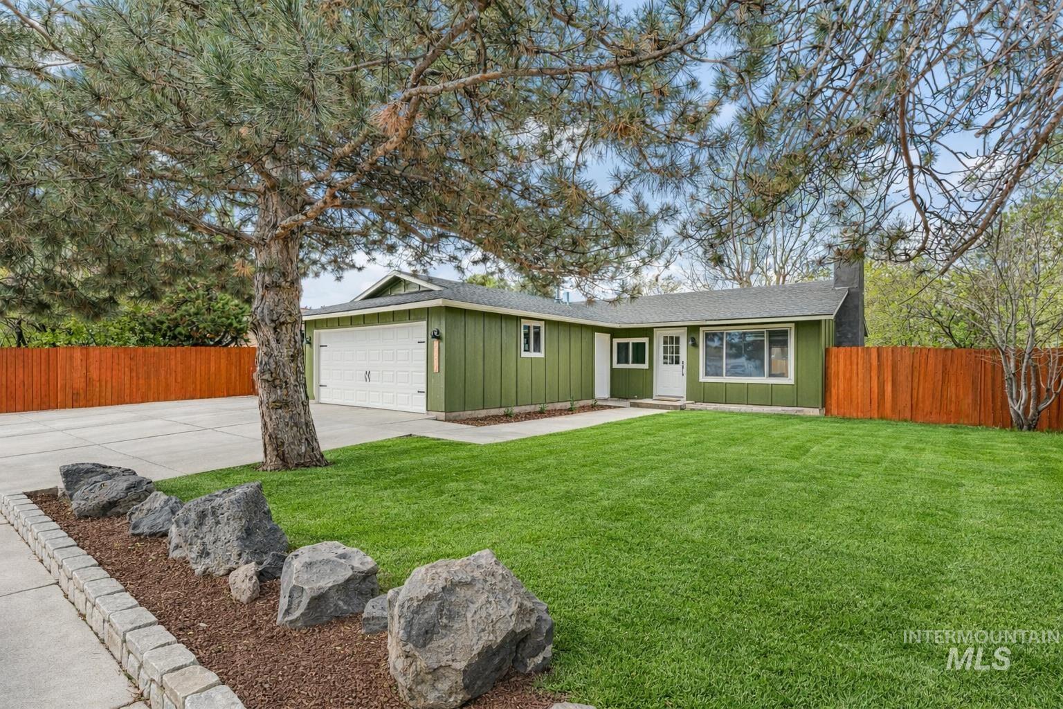 2171 N Hampton Rd., Boise, Idaho 83704, 3 Bedrooms, 1 Bathroom, Residential For Sale, Price $424,900,MLS 98980752