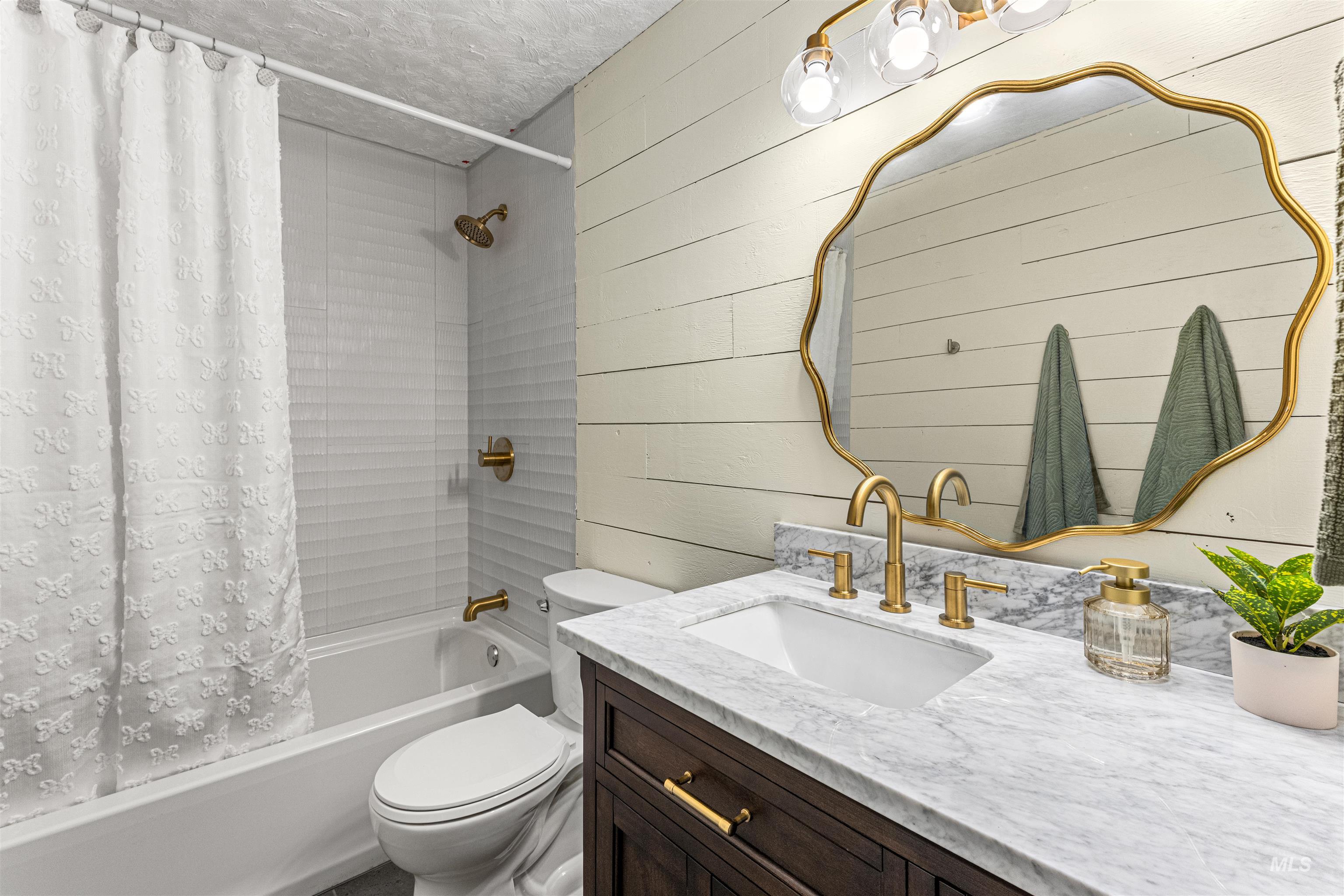 2171 N Hampton Rd., Boise, Idaho 83704, 3 Bedrooms, 1 Bathroom, Residential For Sale, Price $424,900,MLS 98980752