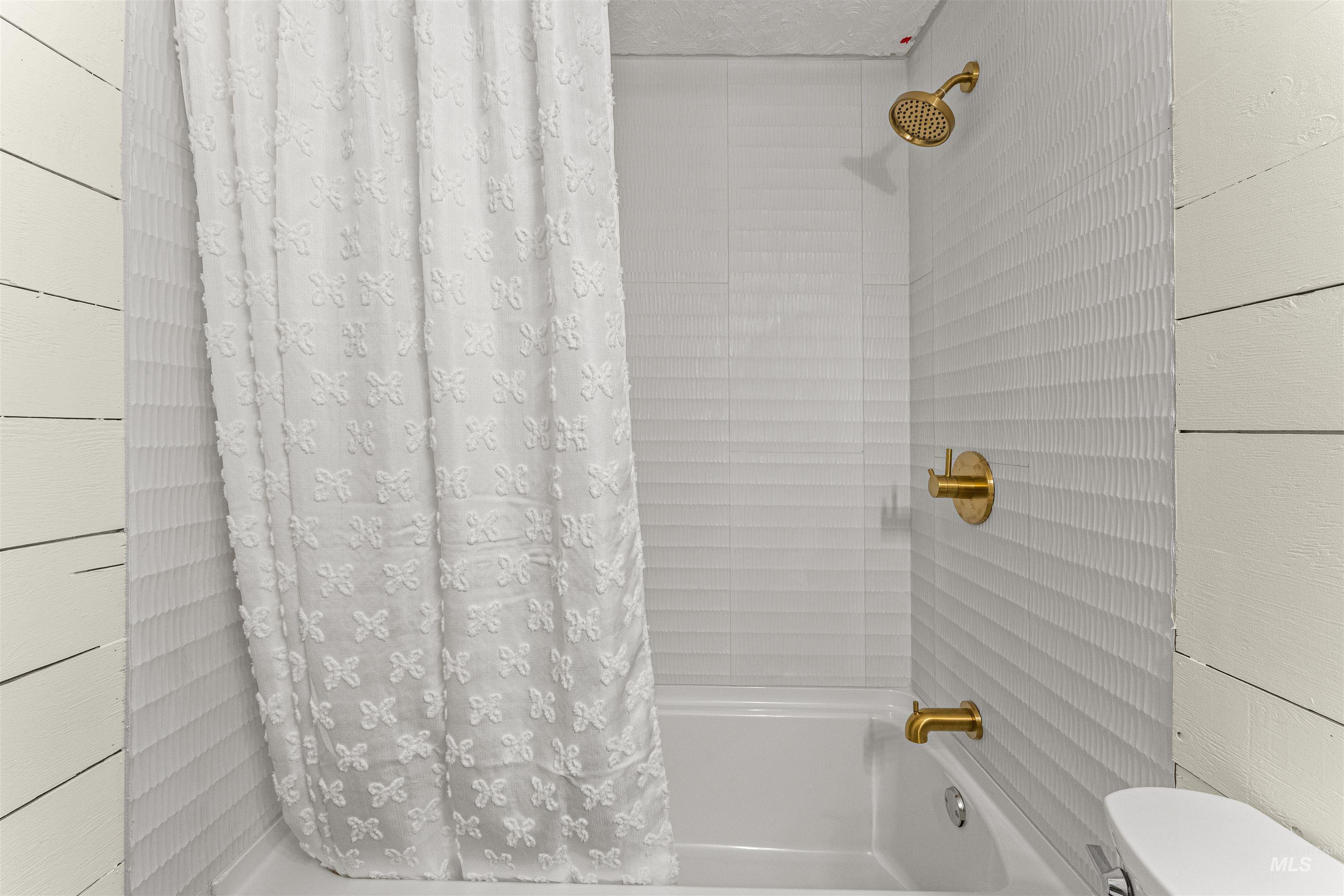 2171 N Hampton Rd., Boise, Idaho 83704, 3 Bedrooms, 1 Bathroom, Residential For Sale, Price $424,900,MLS 98980752