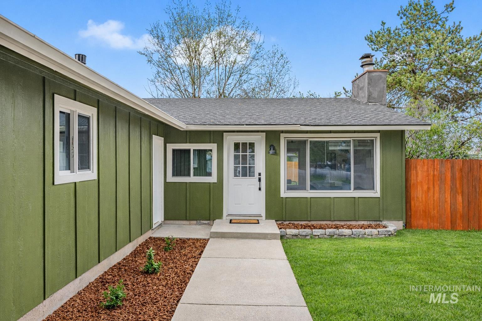 2171 N Hampton Rd., Boise, Idaho 83704, 3 Bedrooms, 1 Bathroom, Residential For Sale, Price $424,900,MLS 98980752