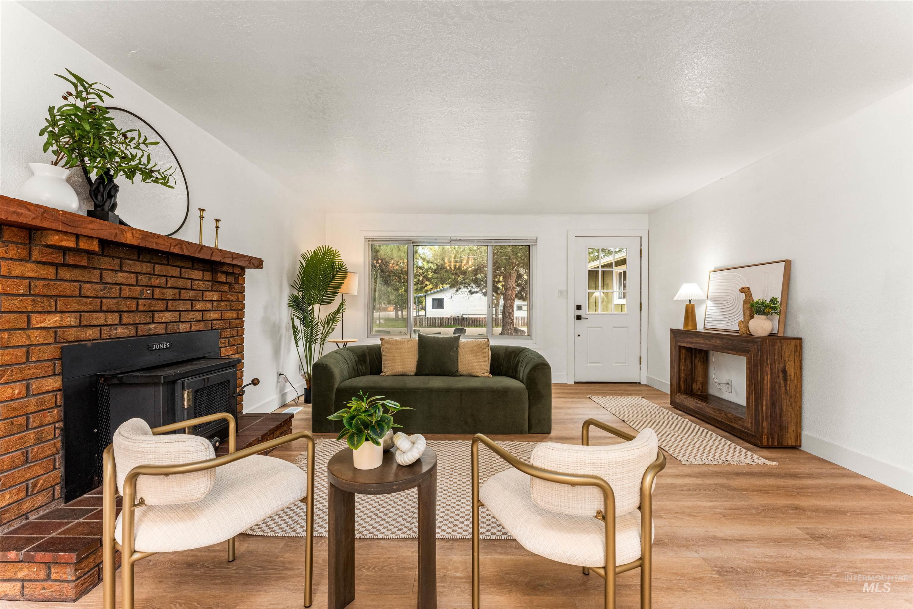 2171 N Hampton Rd., Boise, Idaho 83704, 3 Bedrooms, 1 Bathroom, Residential For Sale, Price $424,900,MLS 98980752