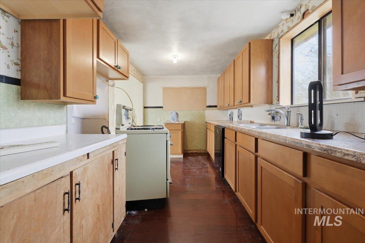 150 3rd Street, Grand View, Idaho 83624, 3 Bedrooms, 2 Bathrooms, Residential For Sale, Price $199,900,MLS 98980753