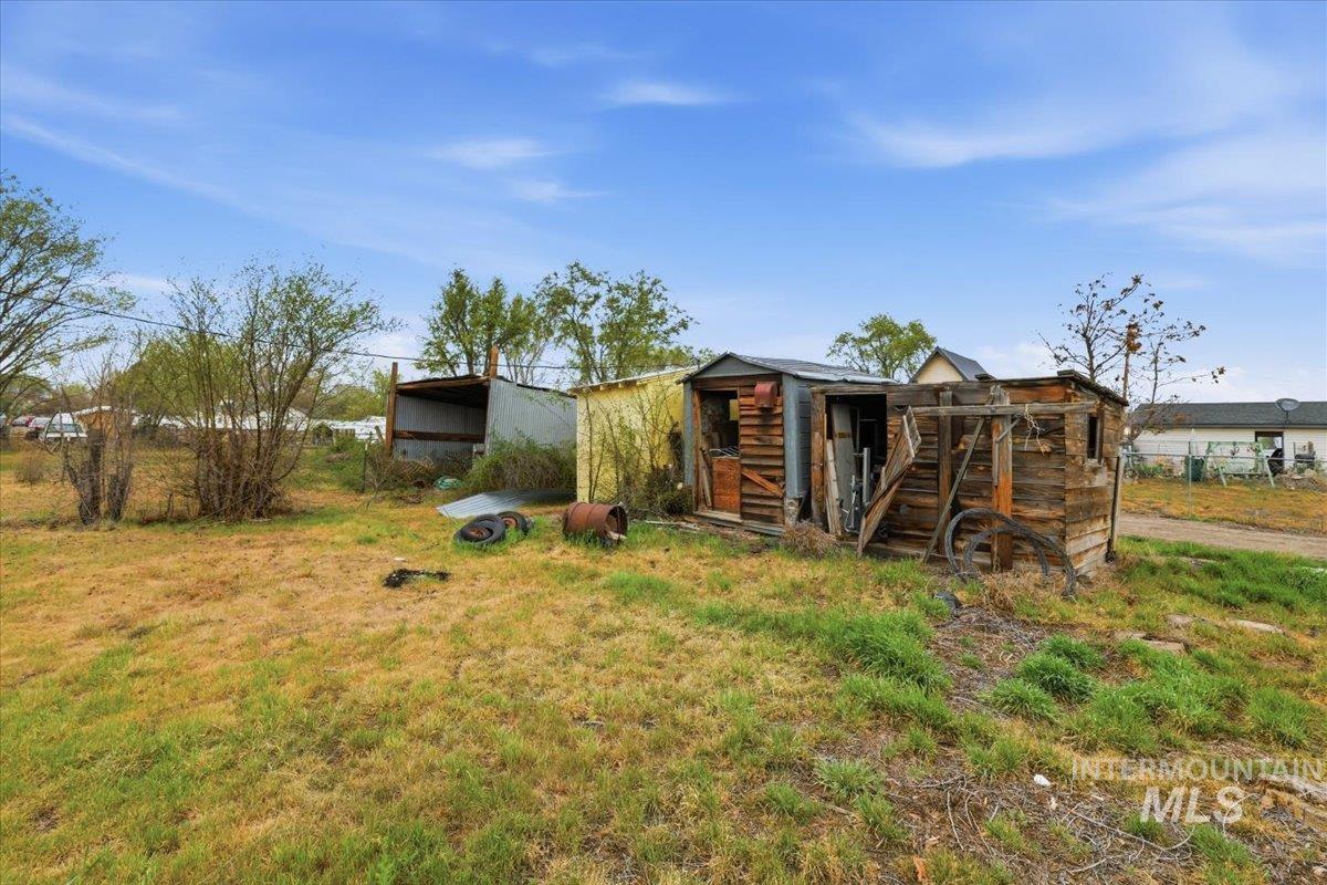 150 3rd Street, Grand View, Idaho 83624, 3 Bedrooms, 2 Bathrooms, Residential For Sale, Price $199,900,MLS 98980753