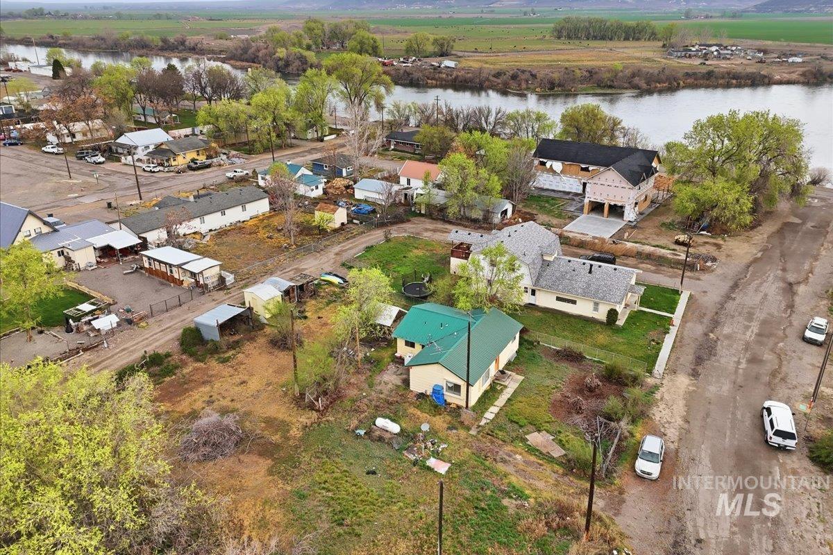 150 3rd Street, Grand View, Idaho 83624, 3 Bedrooms, 2 Bathrooms, Residential For Sale, Price $199,900,MLS 98980753