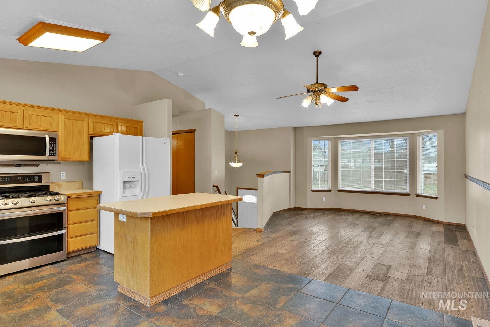 8561 W Nebraska Street, Rathdrum, Idaho 83858, 4 Bedrooms, 2 Bathrooms, Residential For Sale, Price $420,000,MLS 98980754