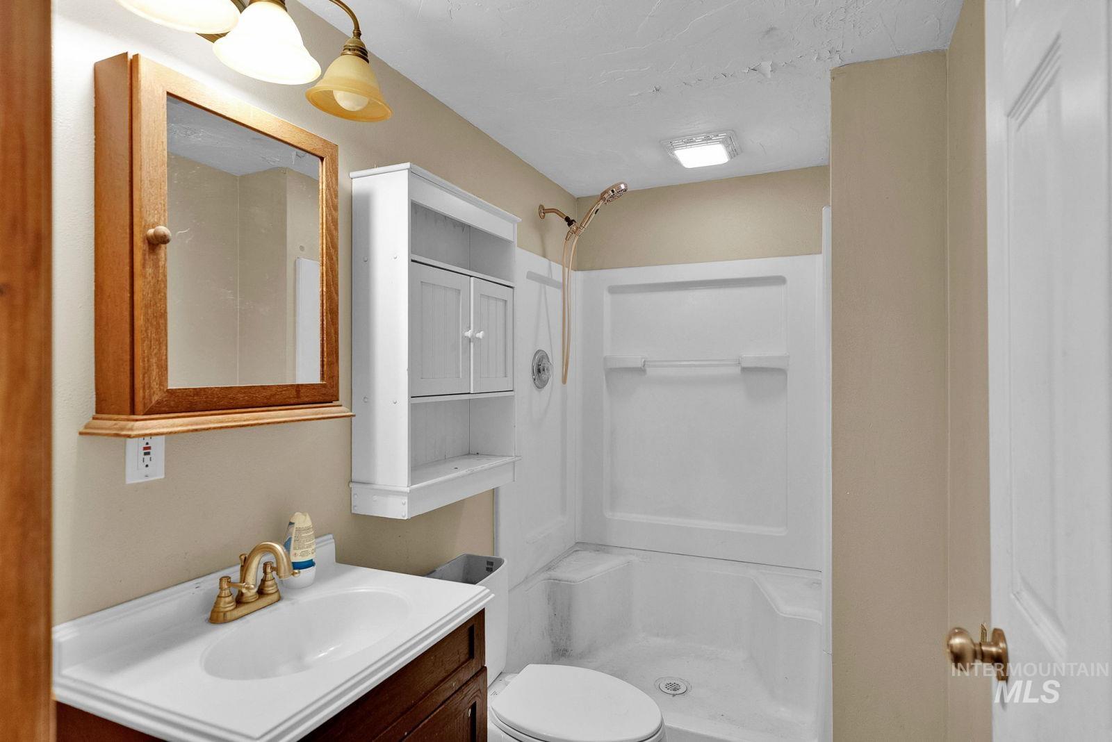 8561 W Nebraska Street, Rathdrum, Idaho 83858, 4 Bedrooms, 2 Bathrooms, Residential For Sale, Price $420,000,MLS 98980754