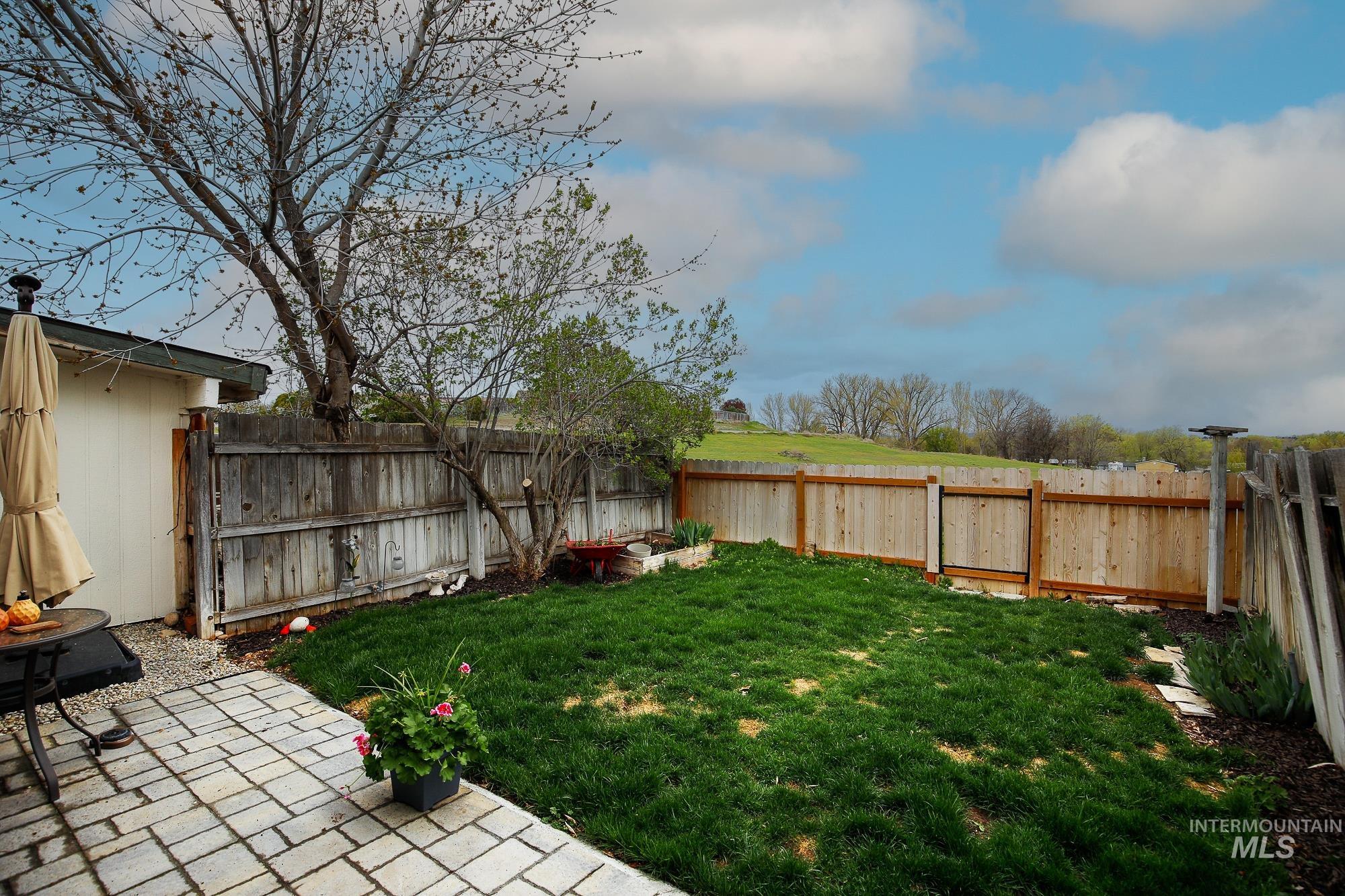 10534 W Fox Ridge Dr, Boise, Idaho 83709, 2 Bedrooms, 1 Bathroom, Residential For Sale, Price $305,000,MLS 98980758