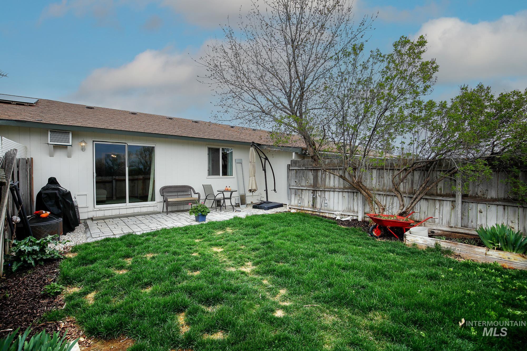 10534 W Fox Ridge Dr, Boise, Idaho 83709, 2 Bedrooms, 1 Bathroom, Residential For Sale, Price $305,000,MLS 98980758