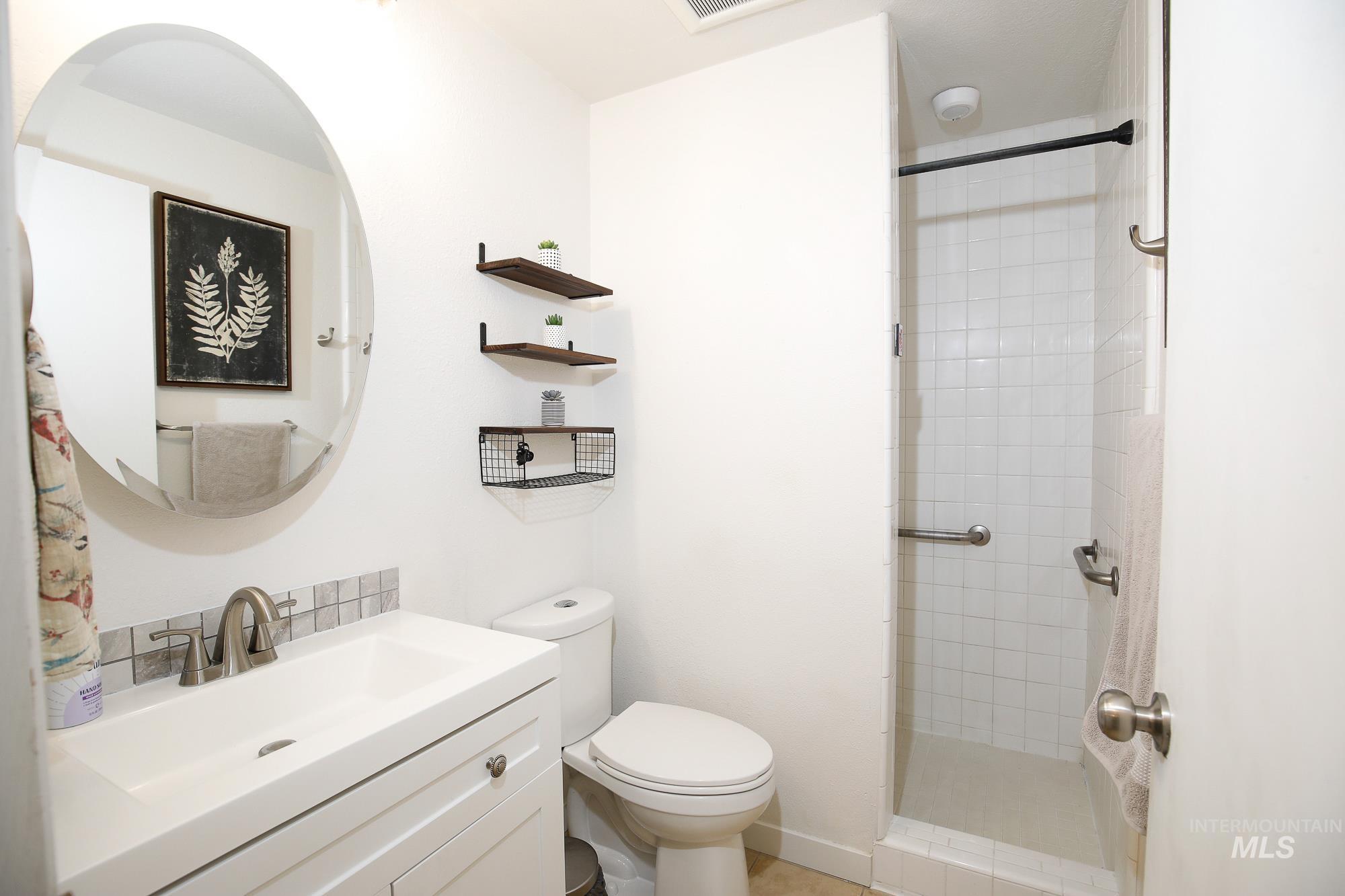 10534 W Fox Ridge Dr, Boise, Idaho 83709, 2 Bedrooms, 1 Bathroom, Residential For Sale, Price $305,000,MLS 98980758