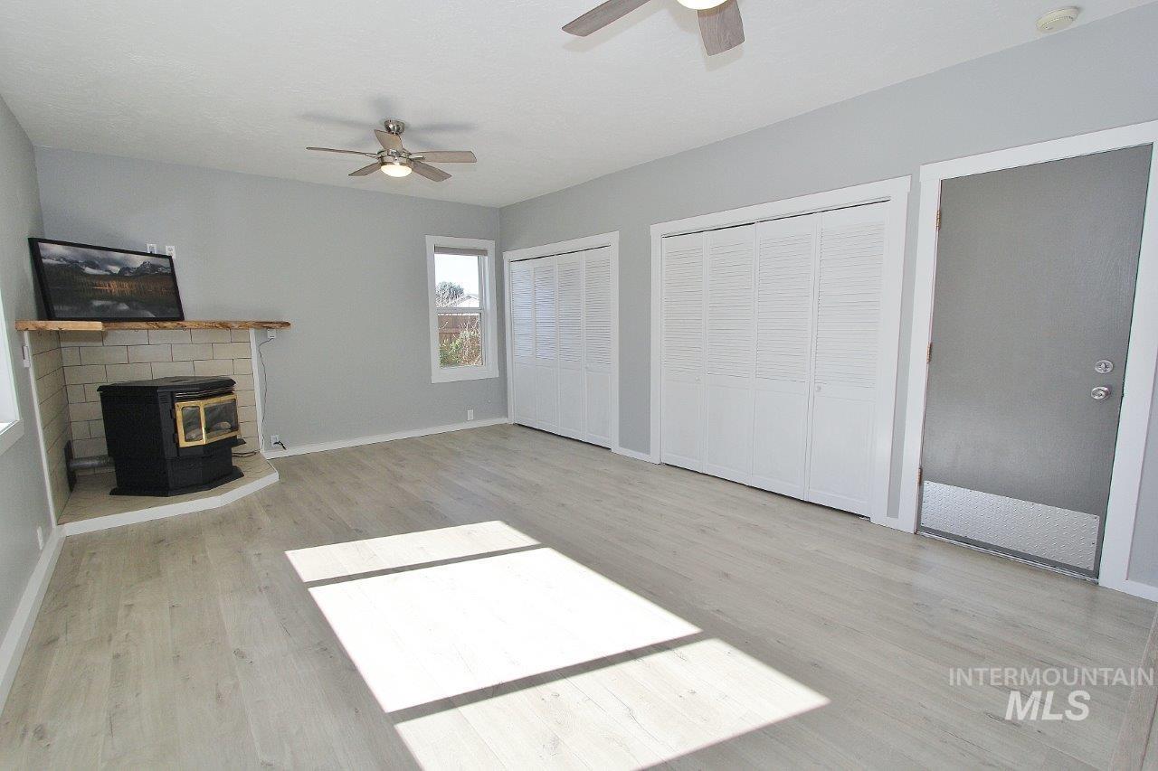 2206 N Galway Dr, Meridian, Idaho 83646-1620, 3 Bedrooms, 3 Bathrooms, Residential For Sale, Price $335,000,MLS 98980760