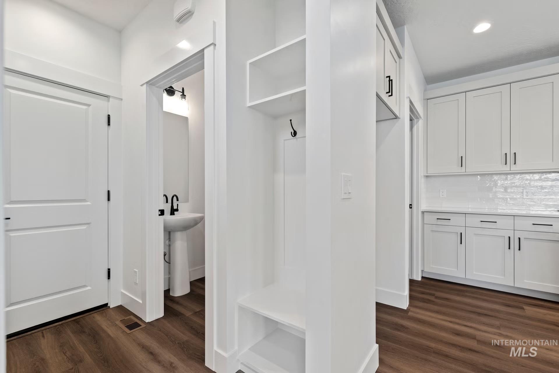 748 S Calhoun, Star, Idaho 83669, 3 Bedrooms, 2.5 Bathrooms, Residential For Sale, Price $459,880, 98980762