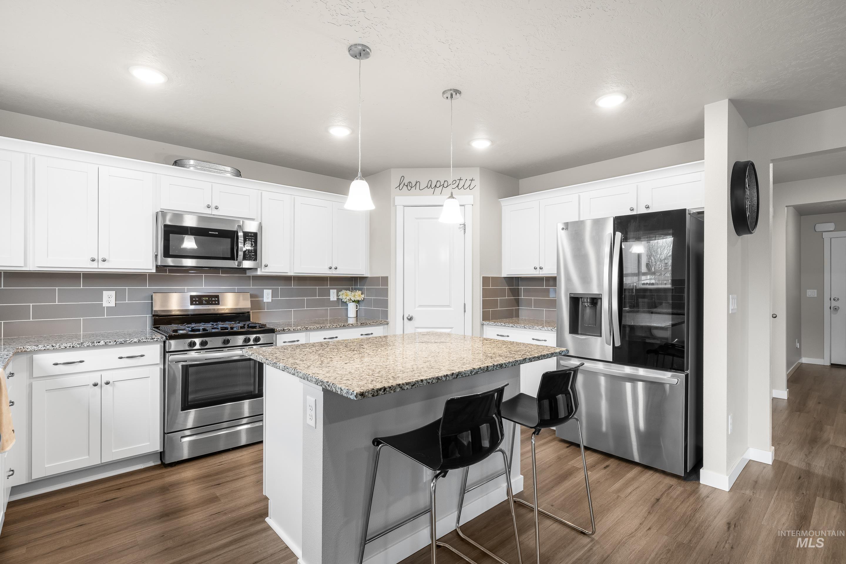 141 SW Crimson, Mountain Home, Idaho 83647, 4 Bedrooms, 3 Bathrooms, Residential For Sale, Price $450,000,MLS 98980763