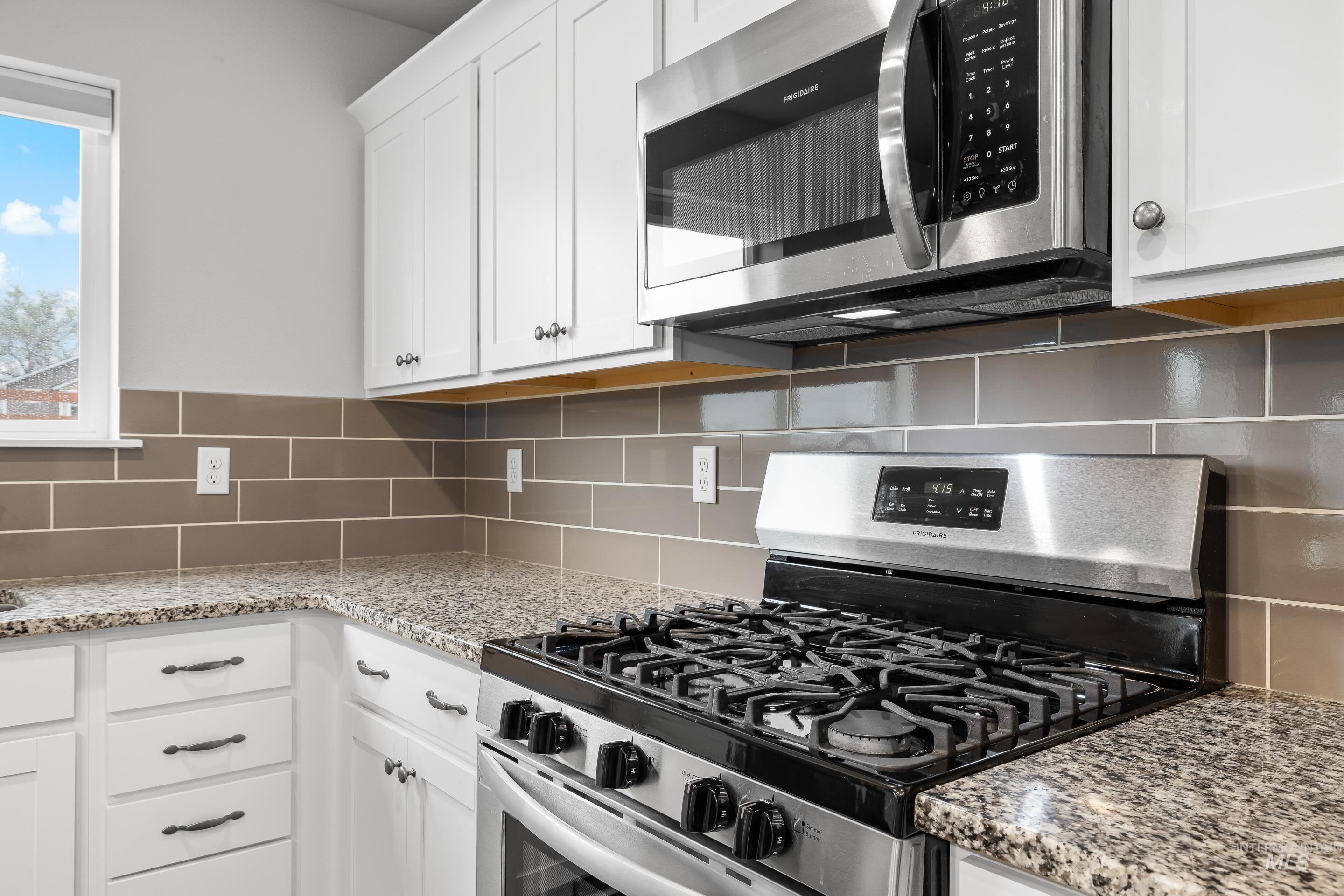 141 SW Crimson, Mountain Home, Idaho 83647, 4 Bedrooms, 3 Bathrooms, Residential For Sale, Price $450,000,MLS 98980763