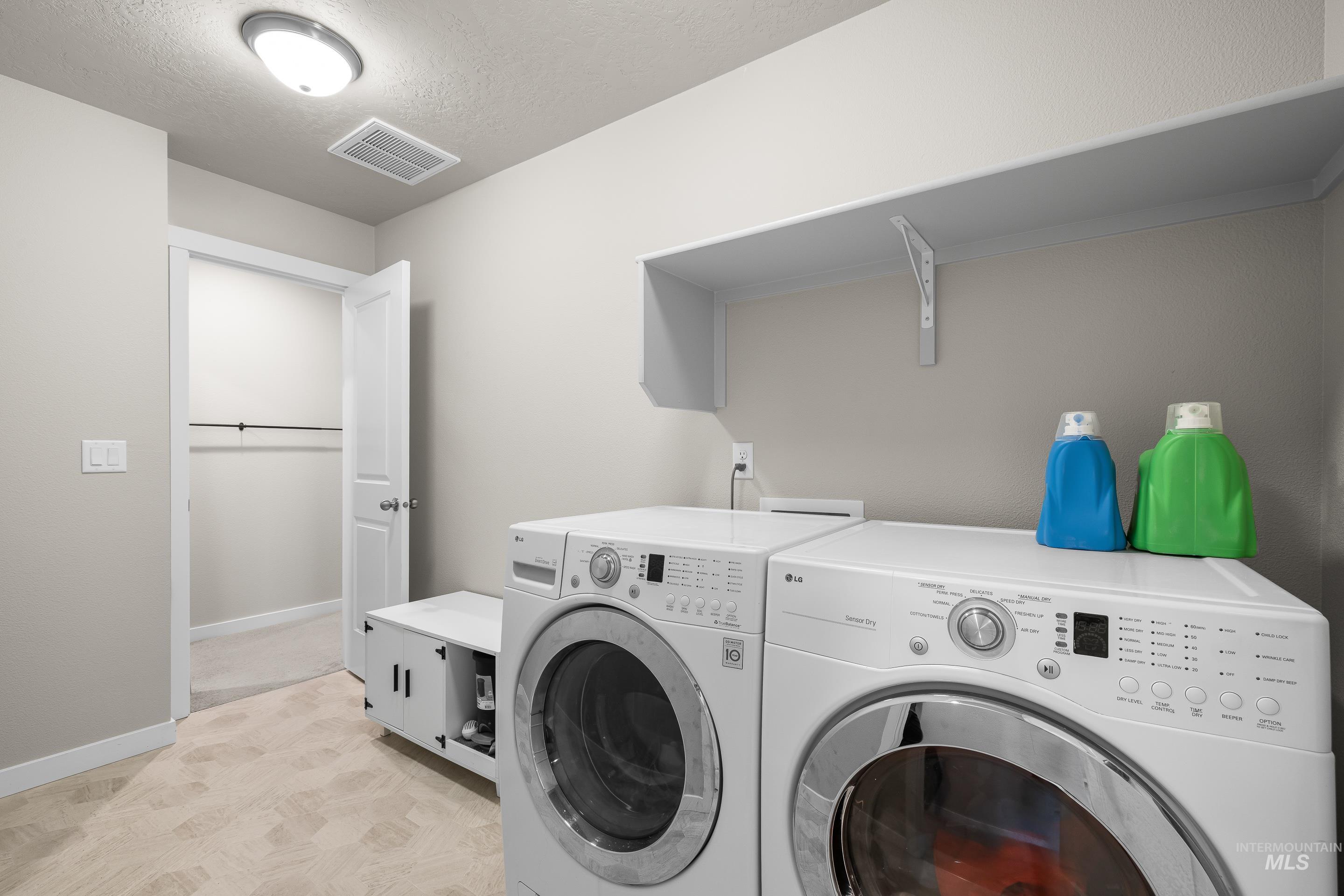 141 SW Crimson, Mountain Home, Idaho 83647, 4 Bedrooms, 3 Bathrooms, Residential For Sale, Price $450,000,MLS 98980763