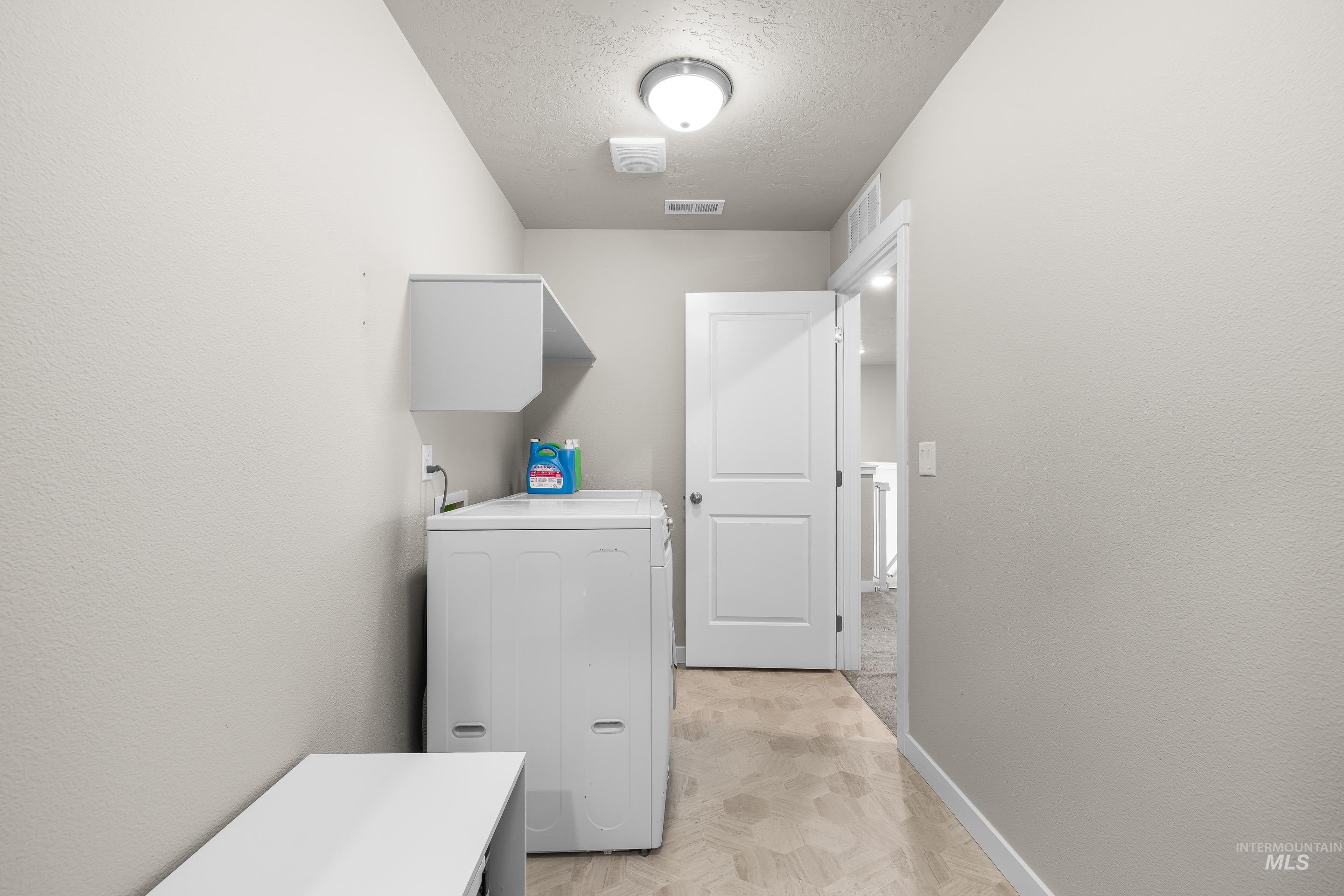 141 SW Crimson, Mountain Home, Idaho 83647, 4 Bedrooms, 3 Bathrooms, Residential For Sale, Price $450,000,MLS 98980763