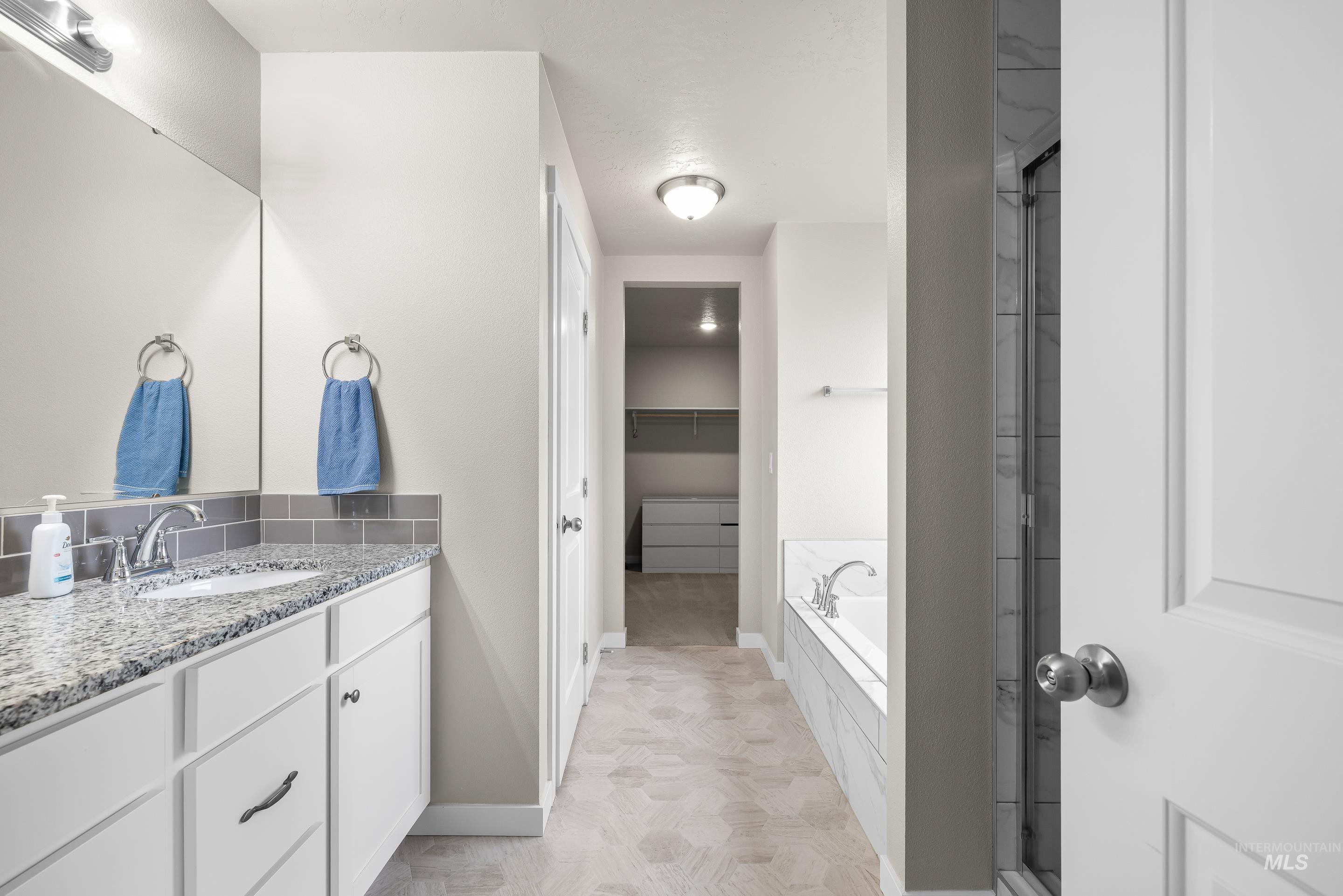 141 SW Crimson, Mountain Home, Idaho 83647, 4 Bedrooms, 3 Bathrooms, Residential For Sale, Price $450,000,MLS 98980763