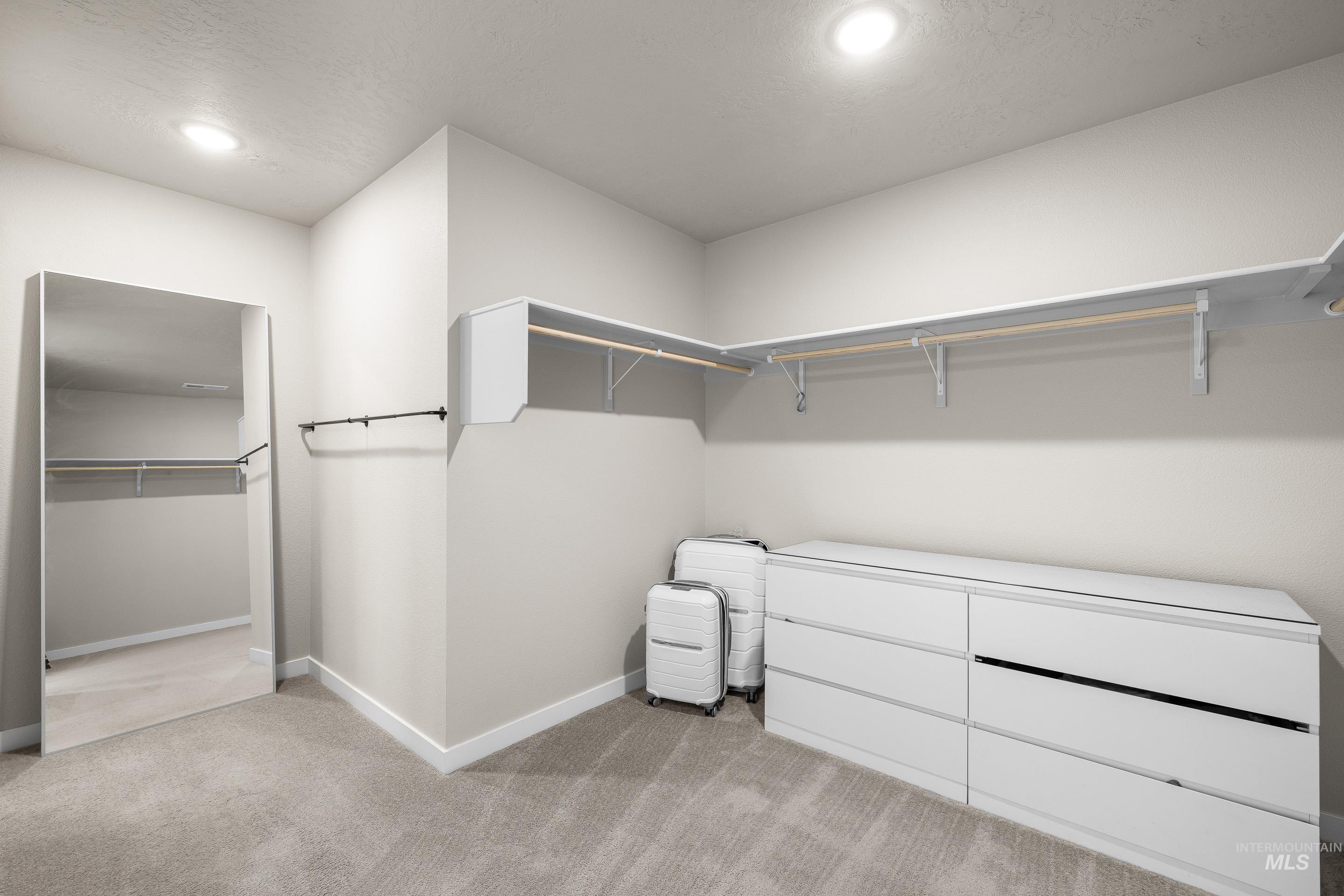 141 SW Crimson, Mountain Home, Idaho 83647, 4 Bedrooms, 3 Bathrooms, Residential For Sale, Price $450,000,MLS 98980763