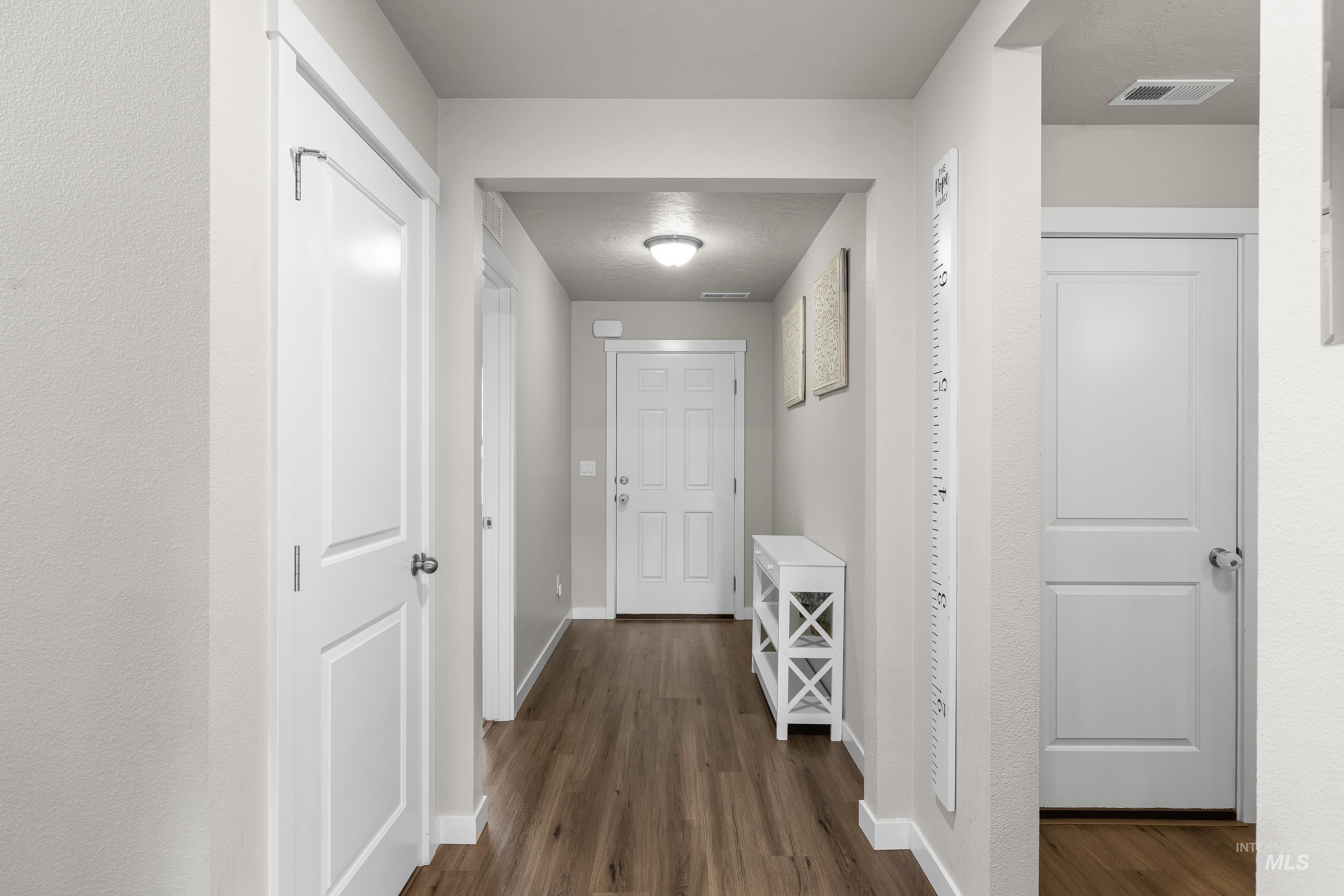 141 SW Crimson, Mountain Home, Idaho 83647, 4 Bedrooms, 3 Bathrooms, Residential For Sale, Price $450,000,MLS 98980763