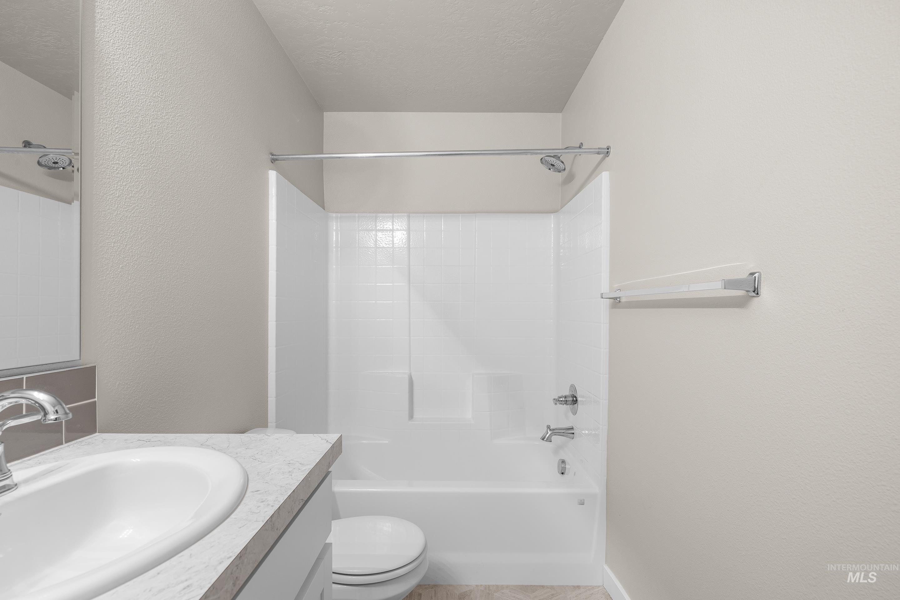 141 SW Crimson, Mountain Home, Idaho 83647, 4 Bedrooms, 3 Bathrooms, Residential For Sale, Price $450,000,MLS 98980763