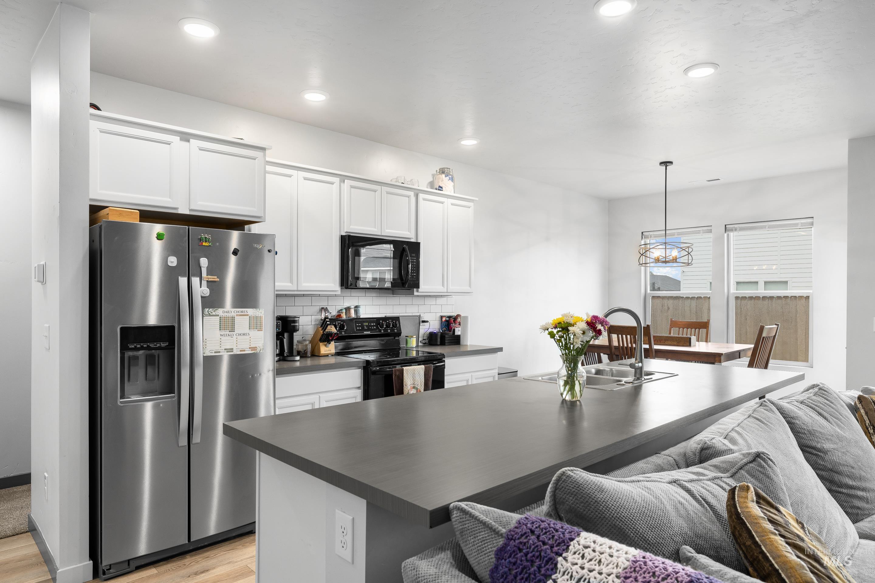 1655 SW Accipiter Pl, Mountain Home, Idaho 83647, 4 Bedrooms, 2 Bathrooms, Residential For Sale, Price $380,000,MLS 98980764