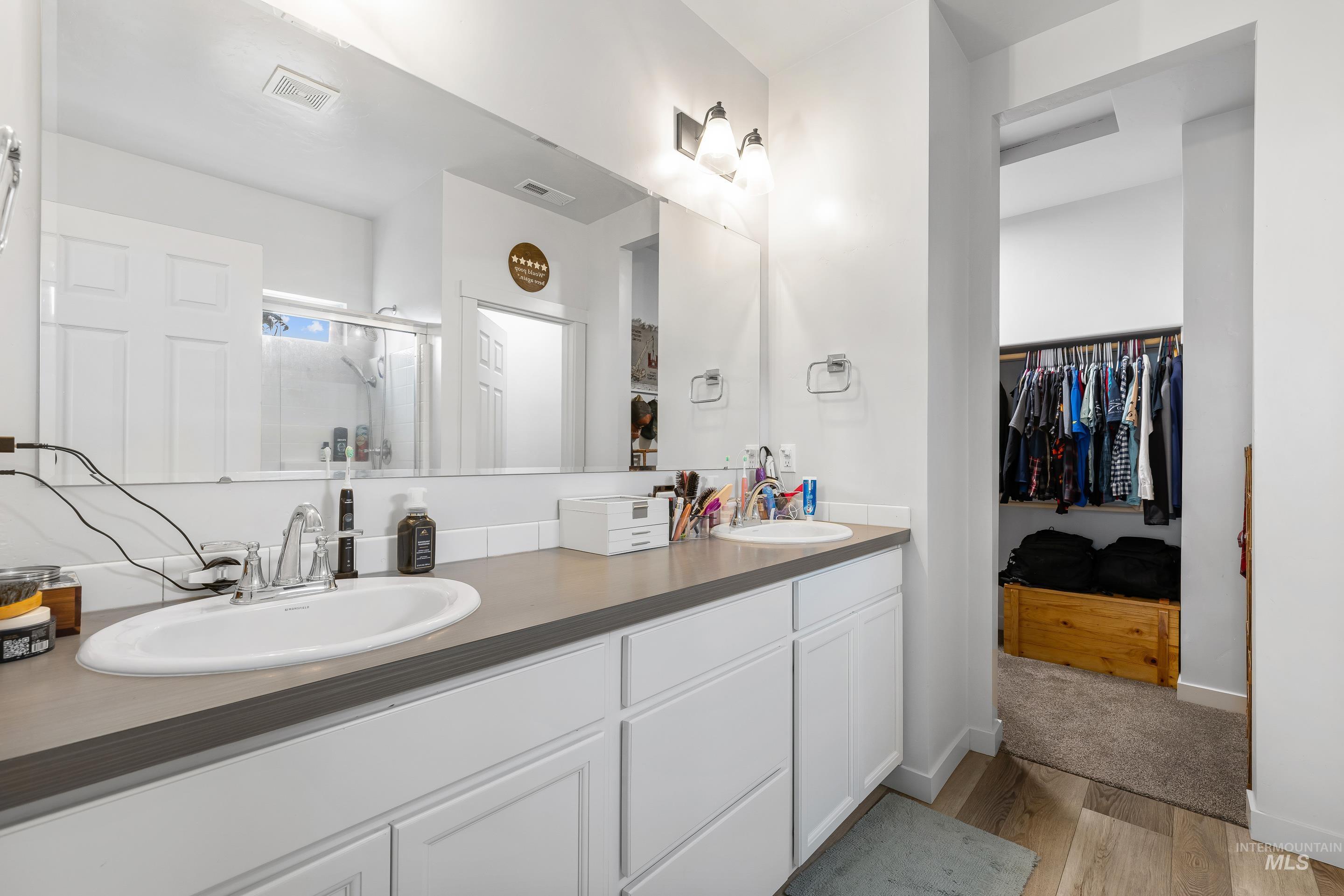 1655 SW Accipiter Pl, Mountain Home, Idaho 83647, 4 Bedrooms, 2 Bathrooms, Residential For Sale, Price $380,000,MLS 98980764