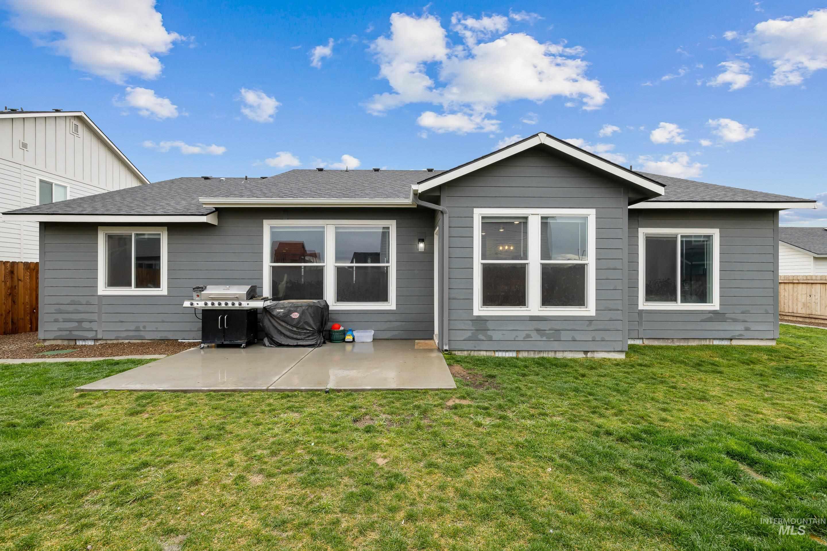 1655 SW Accipiter Pl, Mountain Home, Idaho 83647, 4 Bedrooms, 2 Bathrooms, Residential For Sale, Price $380,000,MLS 98980764