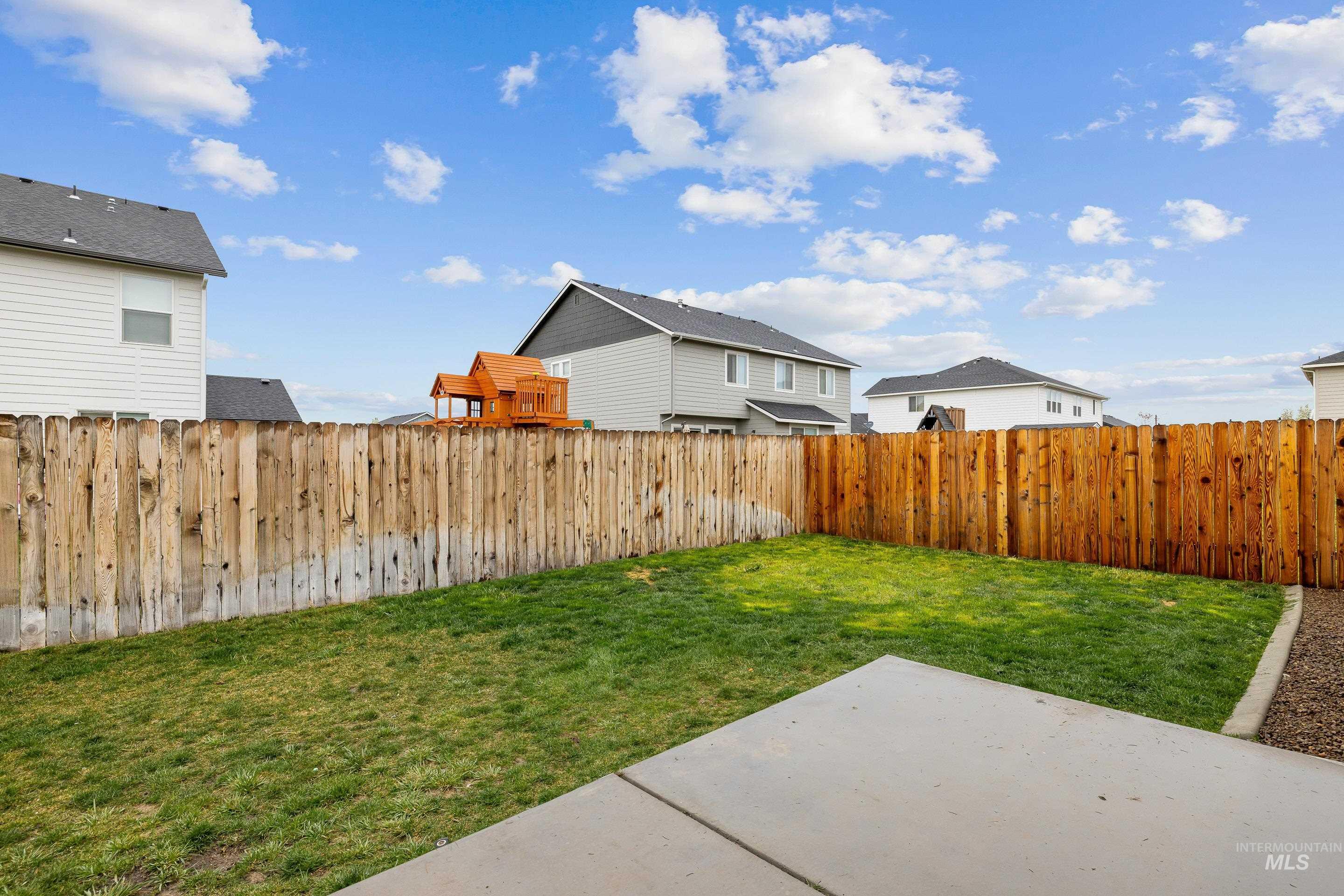 1655 SW Accipiter Pl, Mountain Home, Idaho 83647, 4 Bedrooms, 2 Bathrooms, Residential For Sale, Price $380,000,MLS 98980764