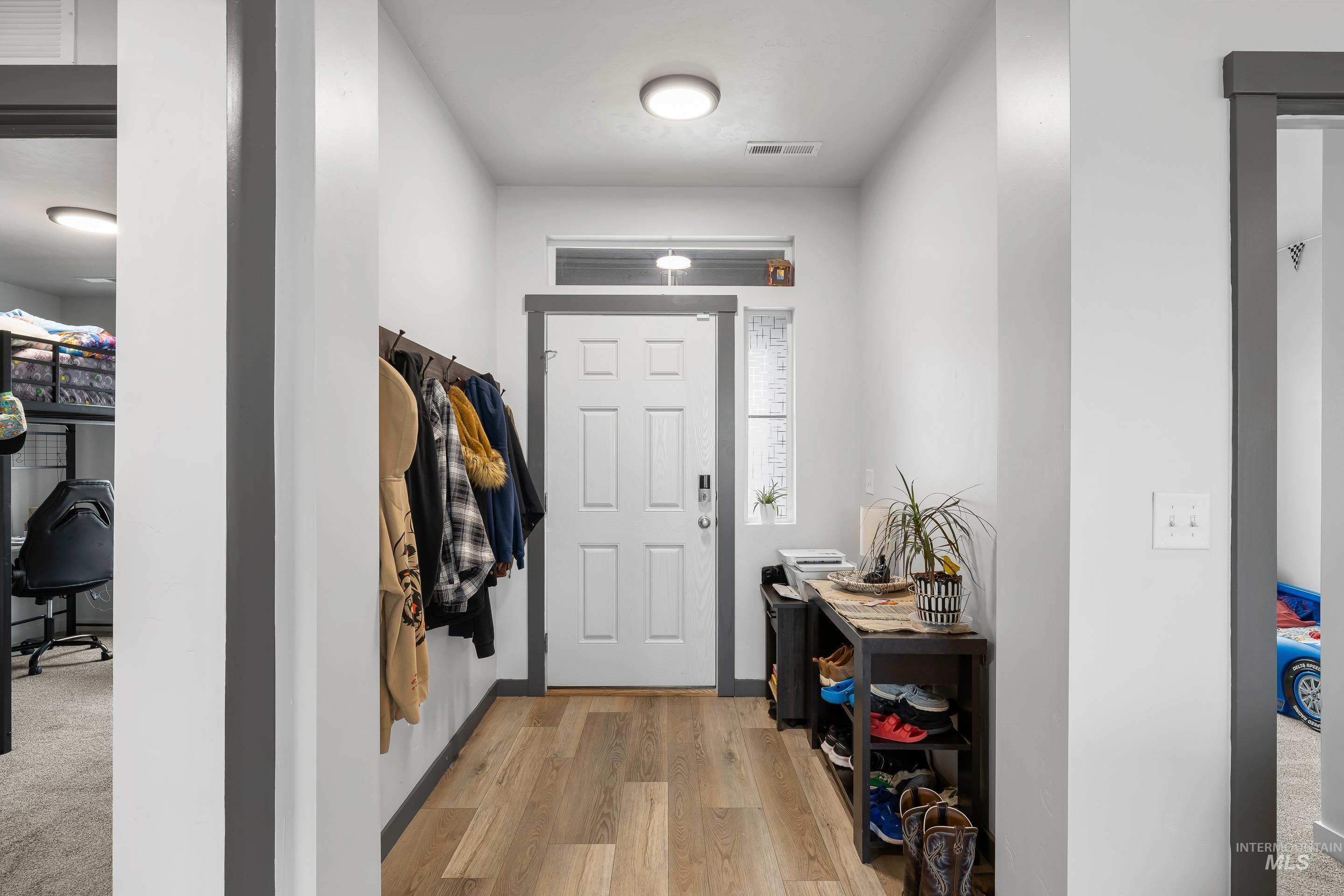 1655 SW Accipiter Pl, Mountain Home, Idaho 83647, 4 Bedrooms, 2 Bathrooms, Residential For Sale, Price $380,000,MLS 98980764