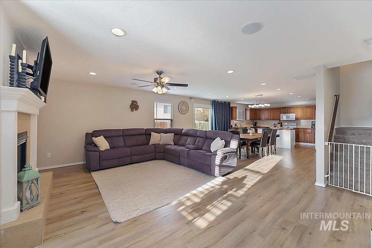 362 Lil Robert Ct., Kuna, Idaho 83634, 4 Bedrooms, 3 Bathrooms, Residential For Sale, Price $519,999, 98980767