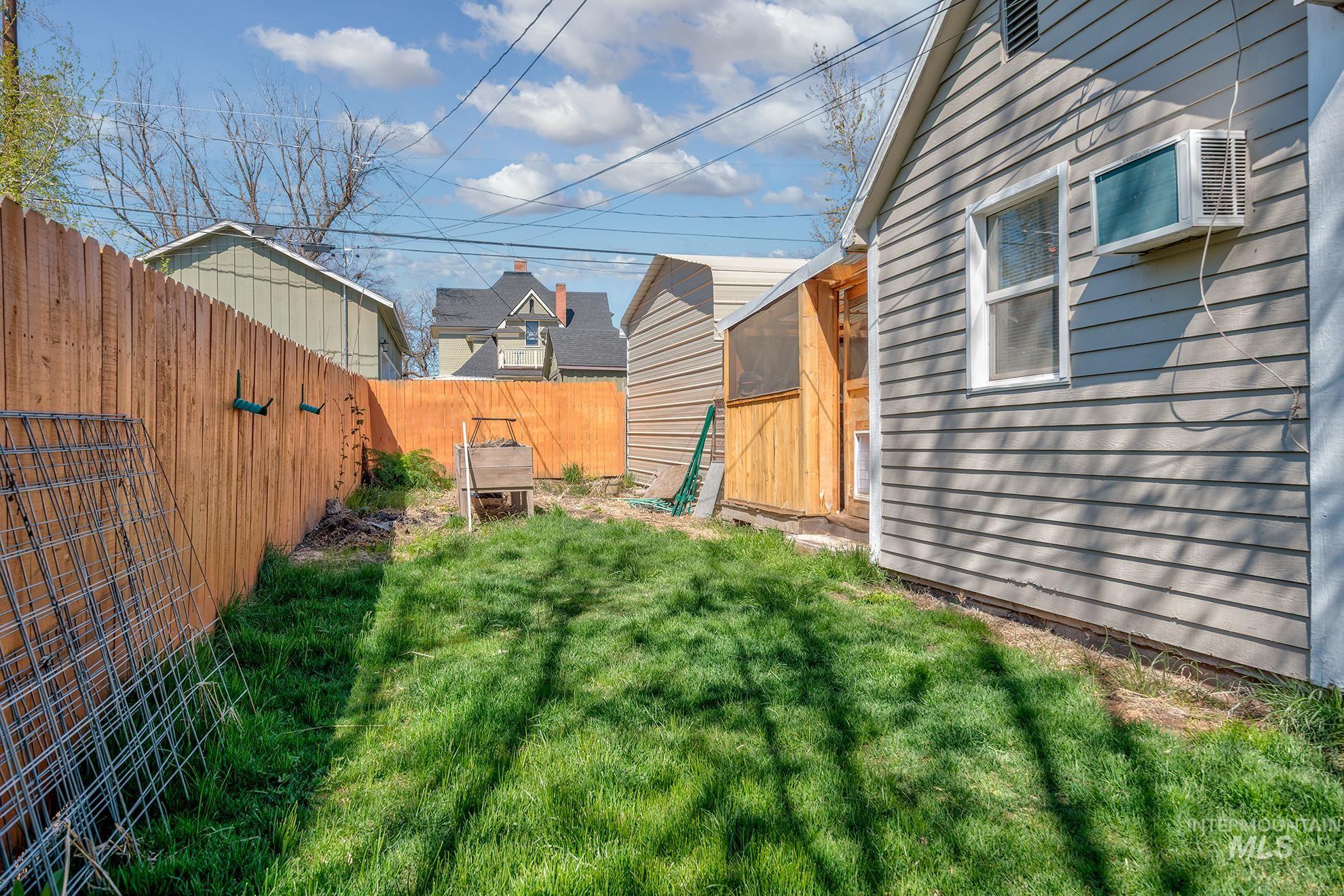 331 E 4th St, Weiser, Idaho 83672, 1 Bedroom, 1 Bathroom, Residential For Sale, Price $179,900, 98980768