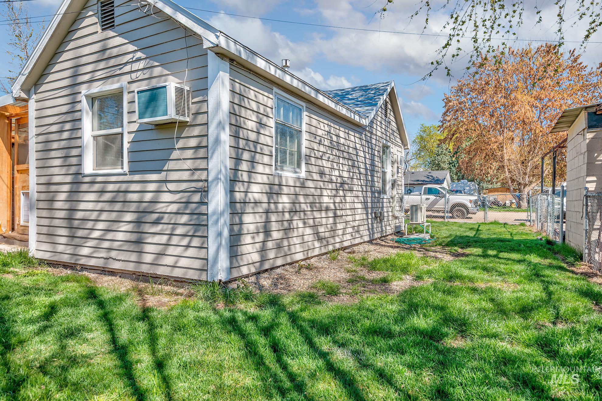 331 E 4th St, Weiser, Idaho 83672, 1 Bedroom, 1 Bathroom, Residential For Sale, Price $179,900, 98980768