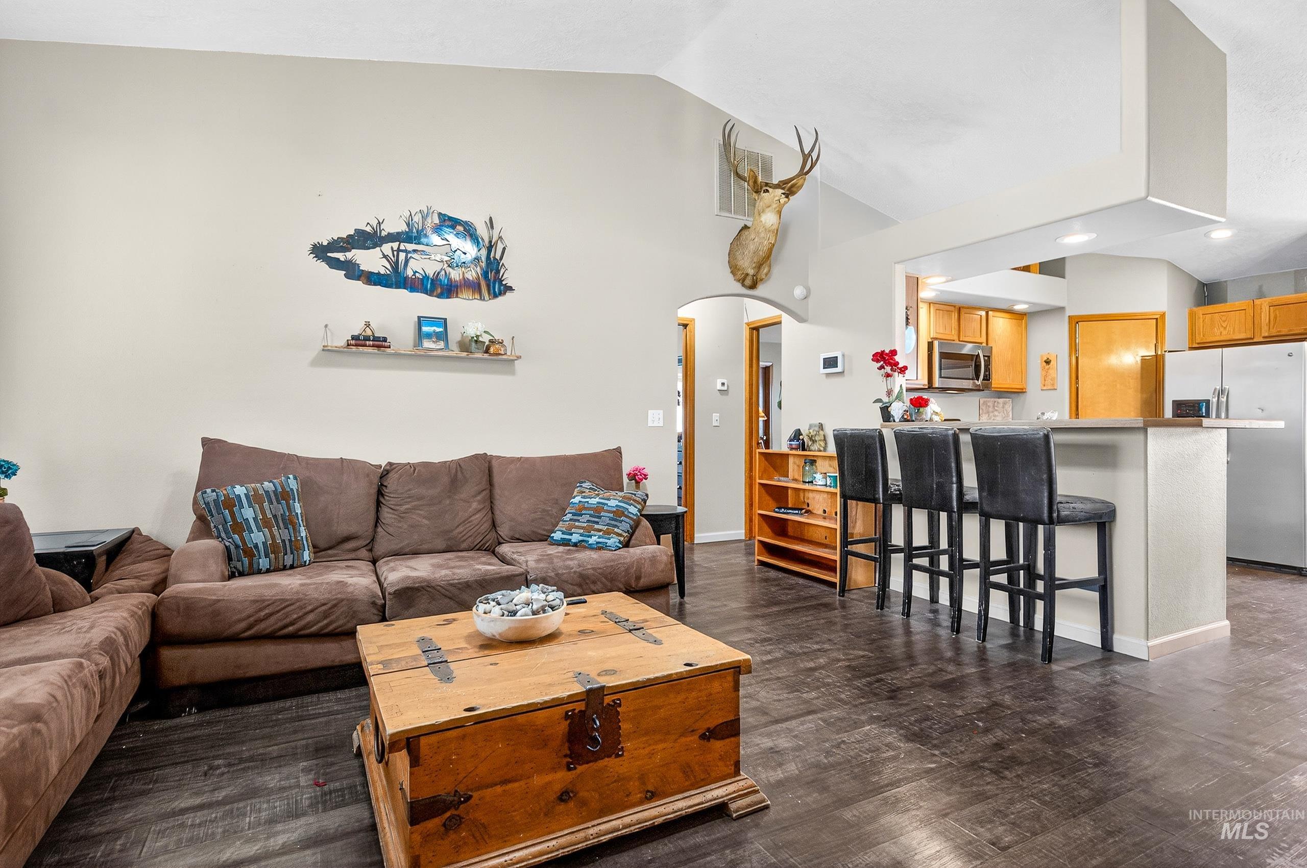 802 Bradford Ct., Caldwell, Idaho 83605, 5 Bedrooms, 2 Bathrooms, Residential For Sale, Price $339,900,MLS 98980772