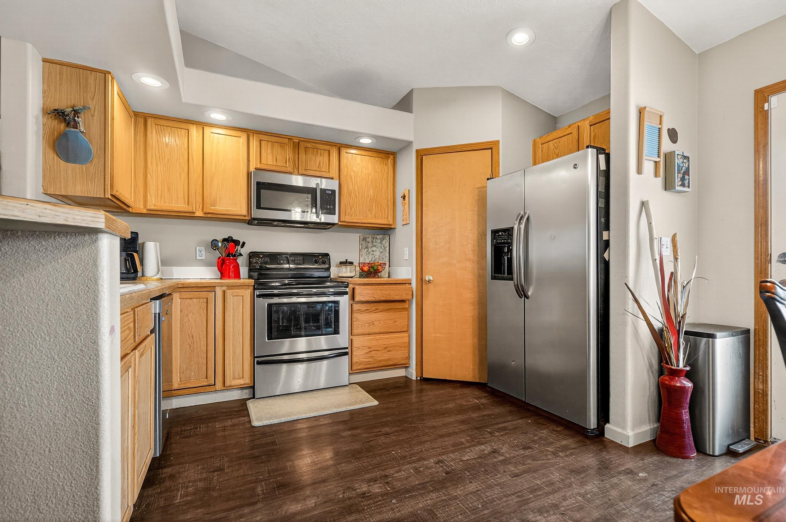 802 Bradford Ct., Caldwell, Idaho 83605, 5 Bedrooms, 2 Bathrooms, Residential For Sale, Price $339,900,MLS 98980772