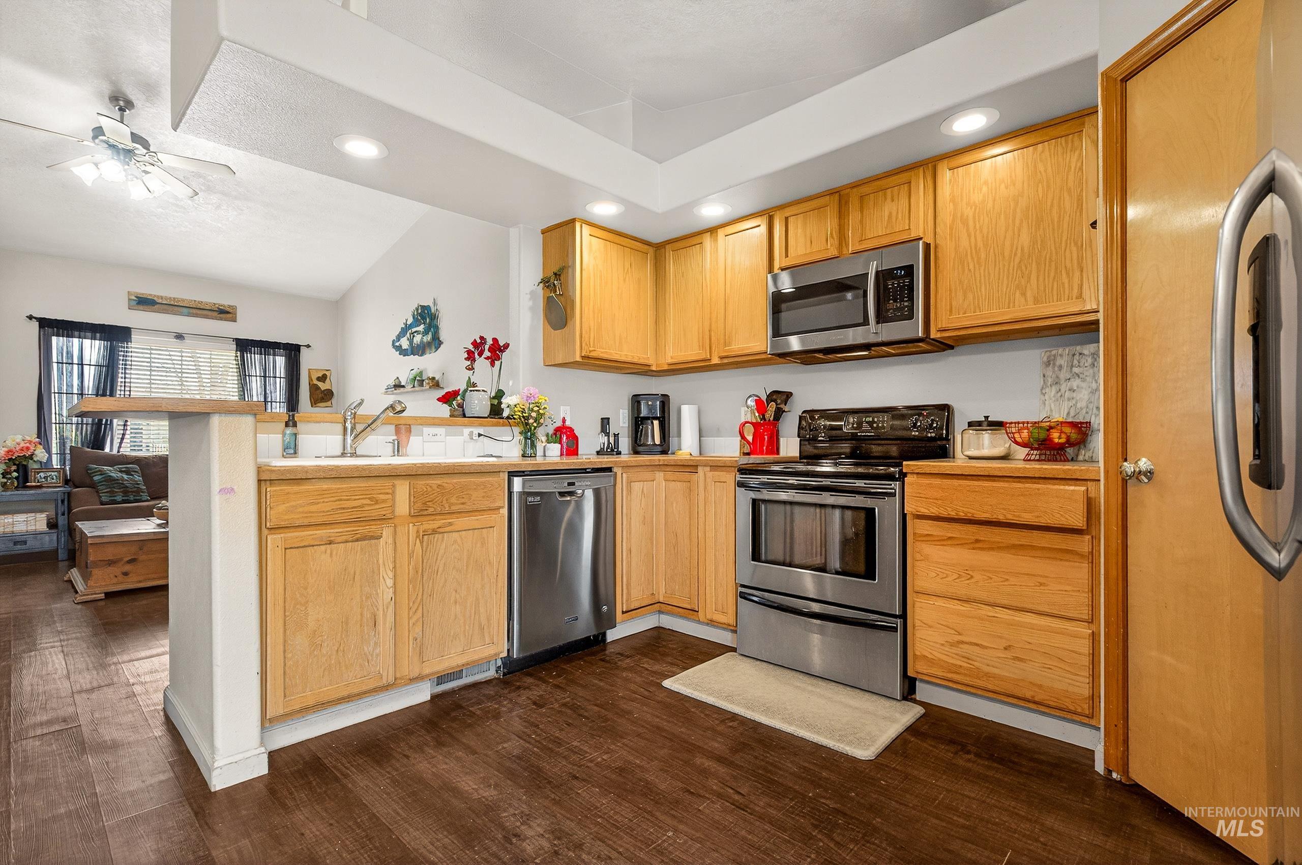 802 Bradford Ct., Caldwell, Idaho 83605, 5 Bedrooms, 2 Bathrooms, Residential For Sale, Price $339,900,MLS 98980772