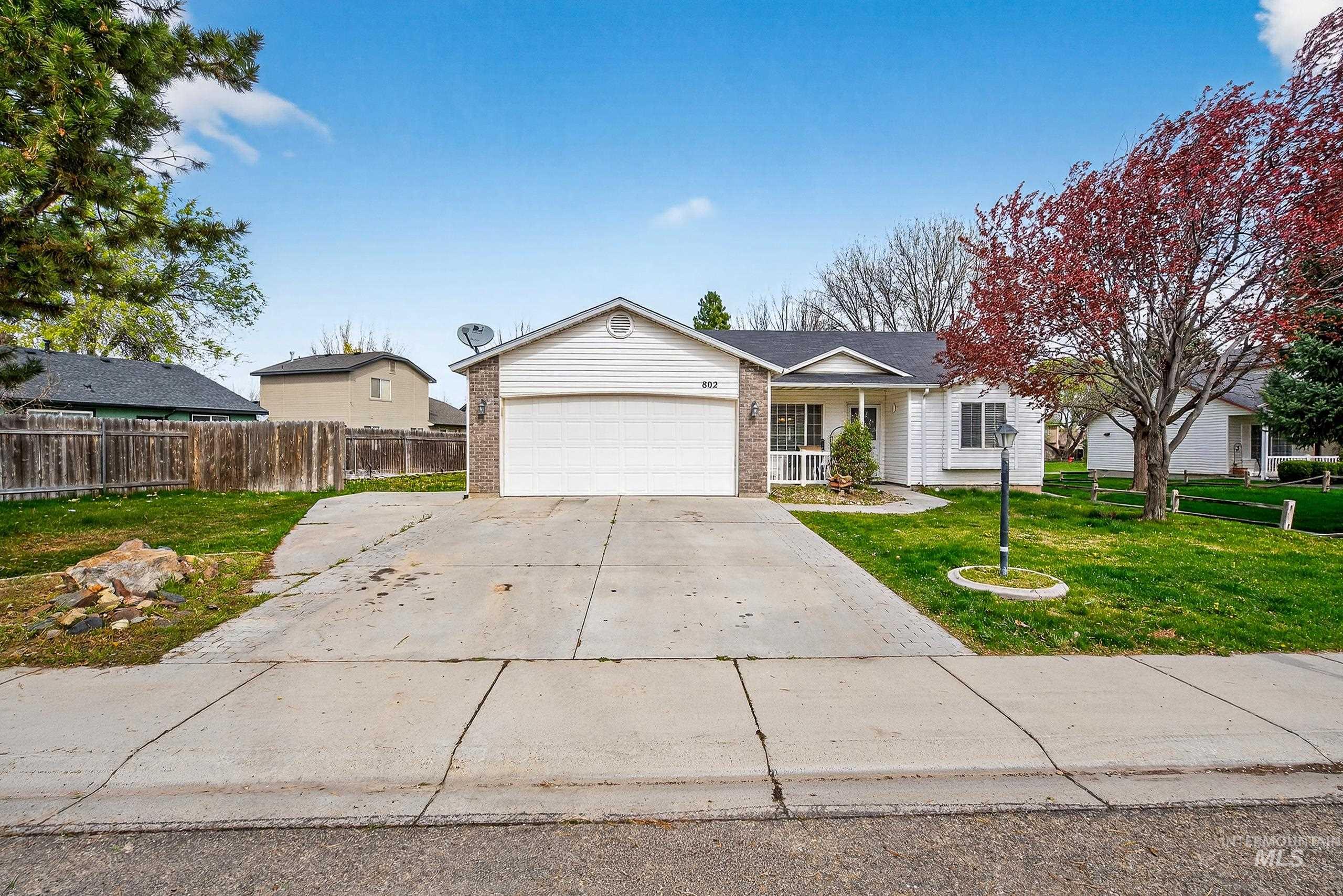 802 Bradford Ct., Caldwell, Idaho 83605, 5 Bedrooms, 2 Bathrooms, Residential For Sale, Price $339,900,MLS 98980772