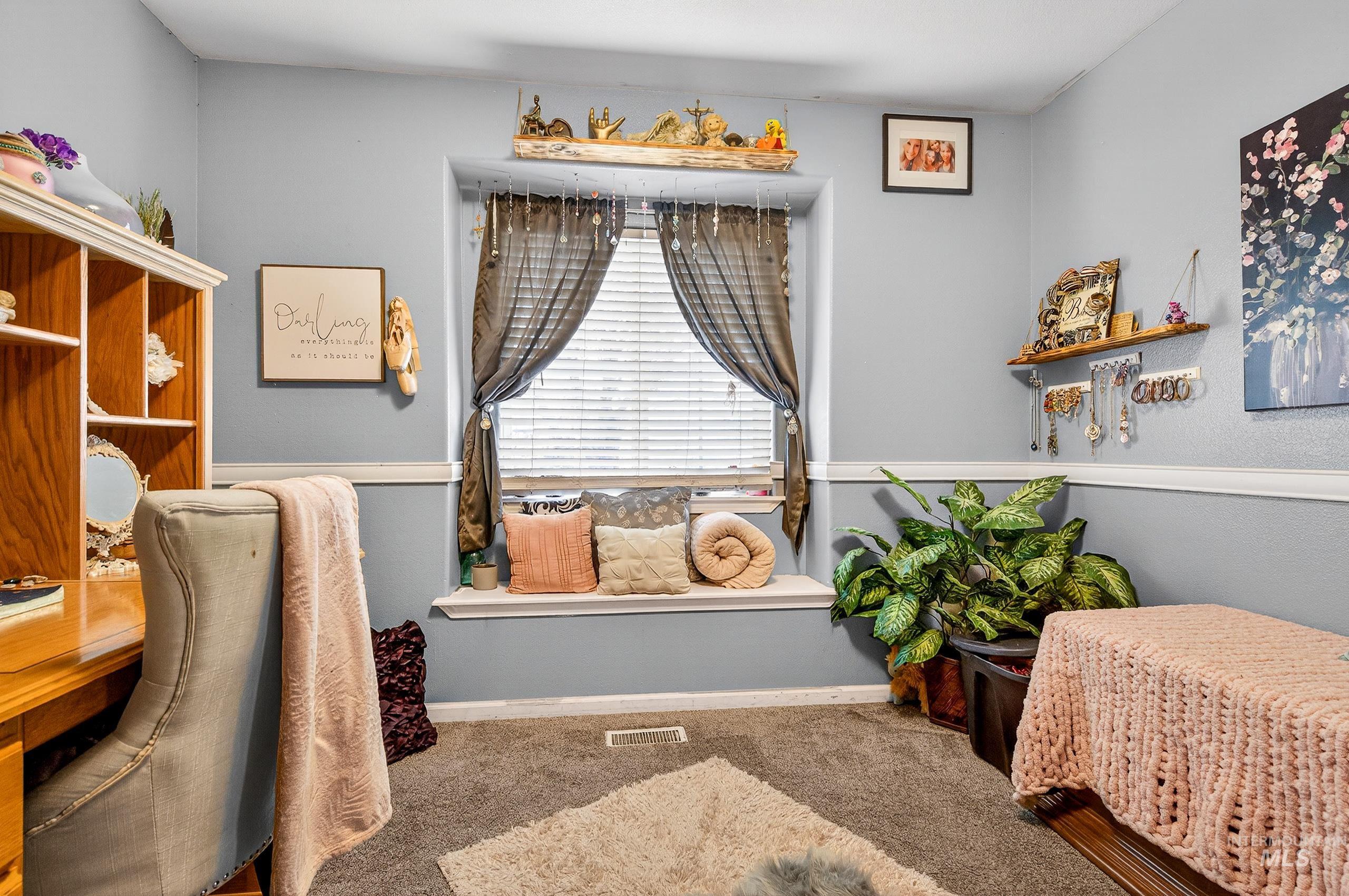 802 Bradford Ct., Caldwell, Idaho 83605, 5 Bedrooms, 2 Bathrooms, Residential For Sale, Price $339,900,MLS 98980772