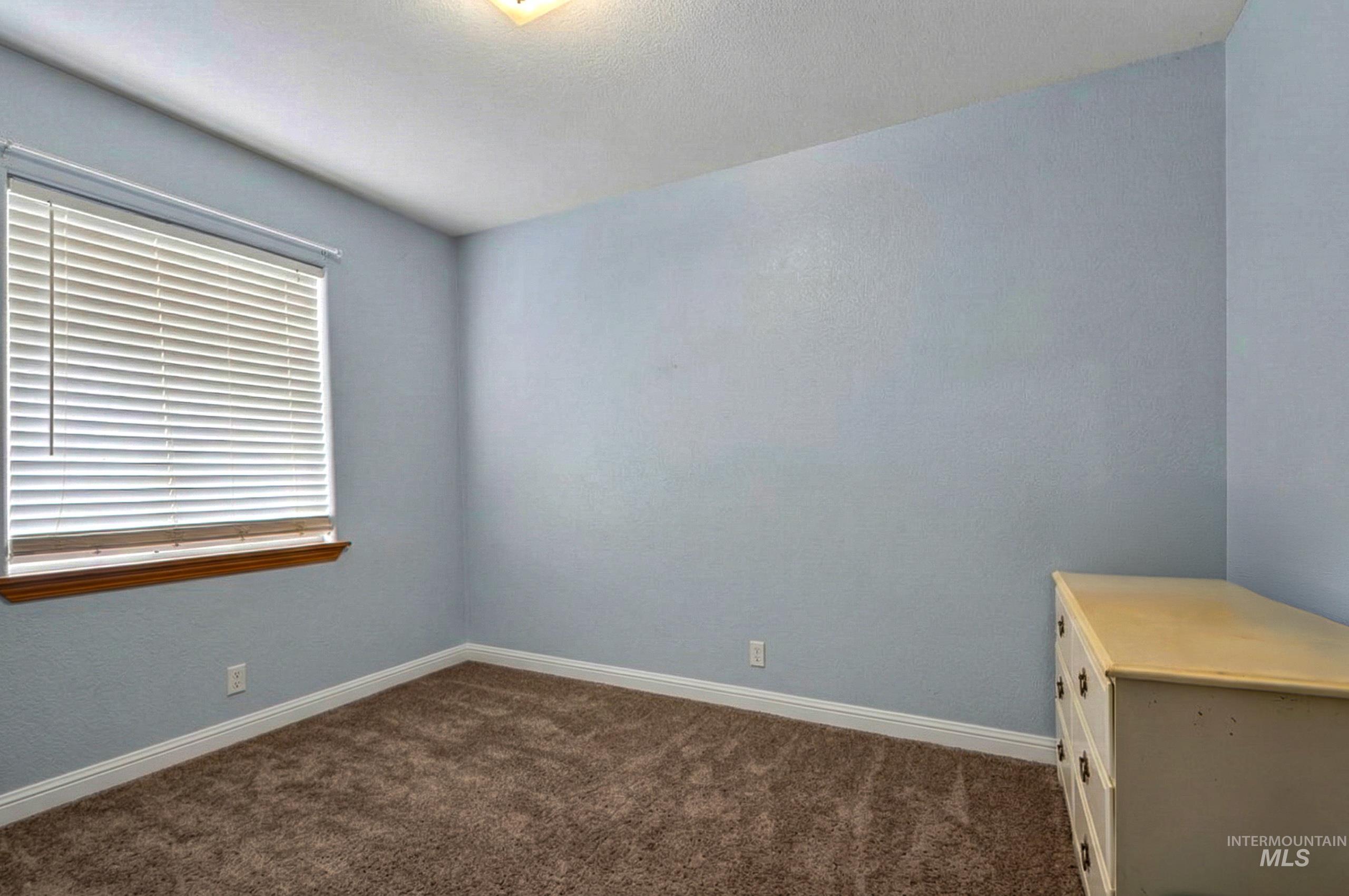 802 Bradford Ct., Caldwell, Idaho 83605, 5 Bedrooms, 2 Bathrooms, Residential For Sale, Price $339,900,MLS 98980772