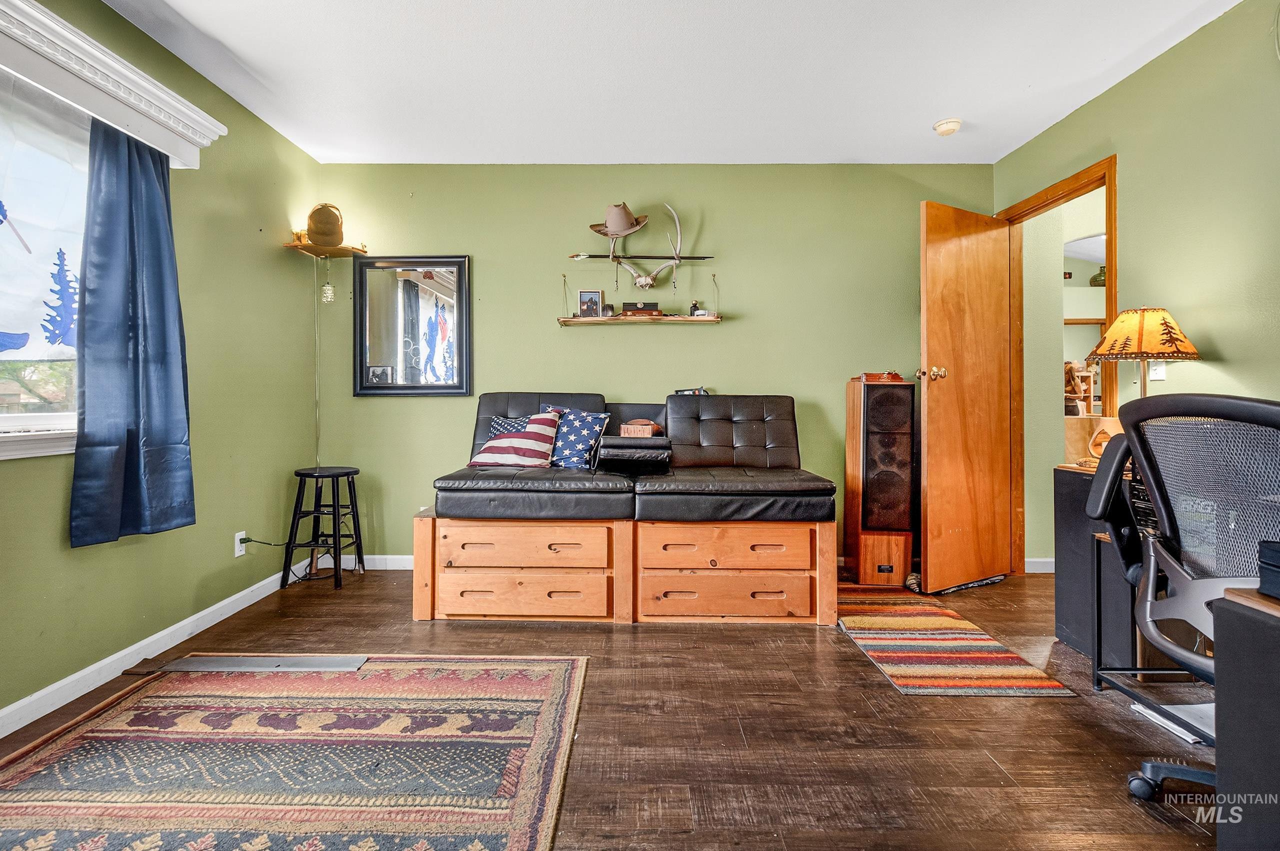 802 Bradford Ct., Caldwell, Idaho 83605, 5 Bedrooms, 2 Bathrooms, Residential For Sale, Price $339,900,MLS 98980772